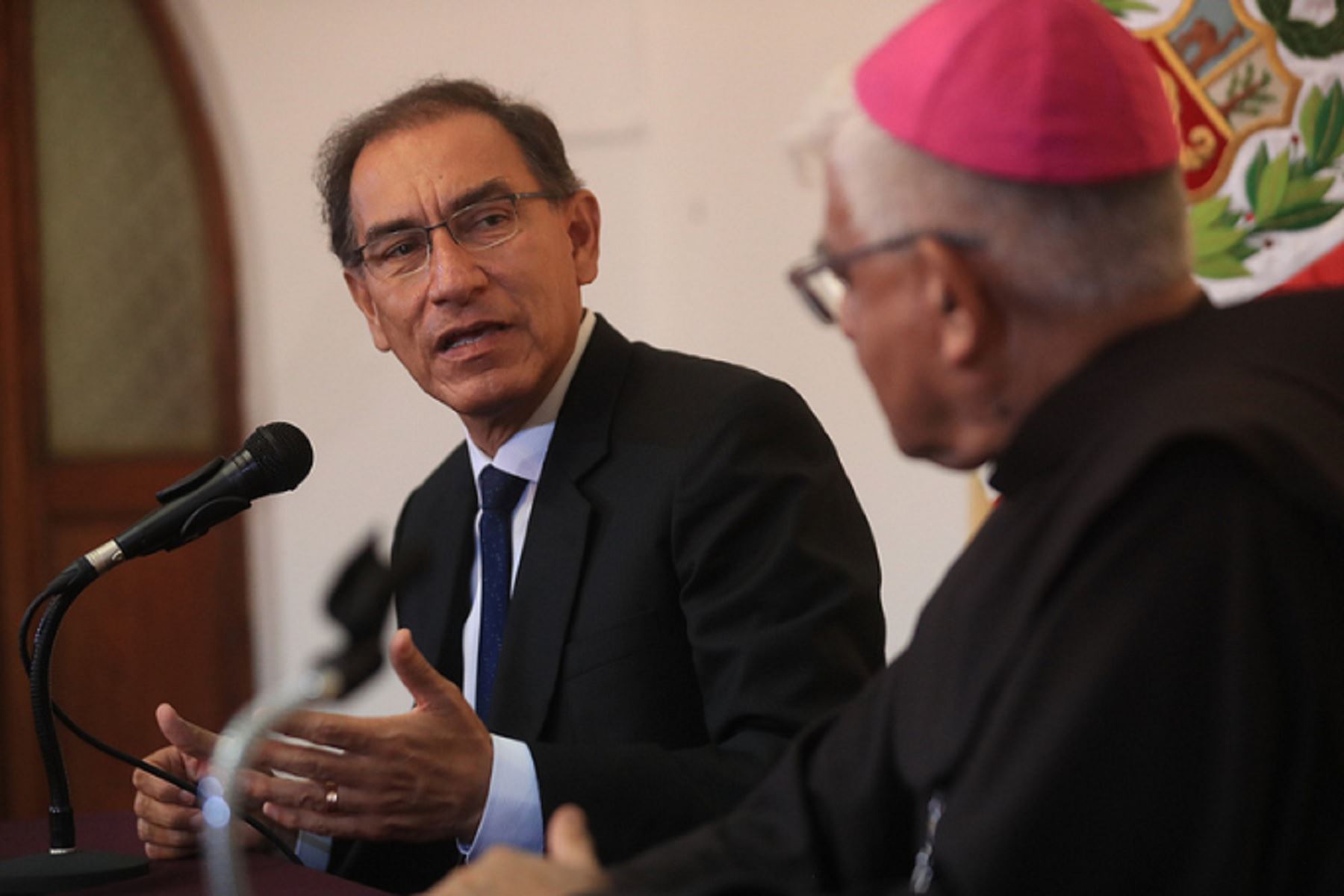 Presidente Vizcarra con los obispos del Perú