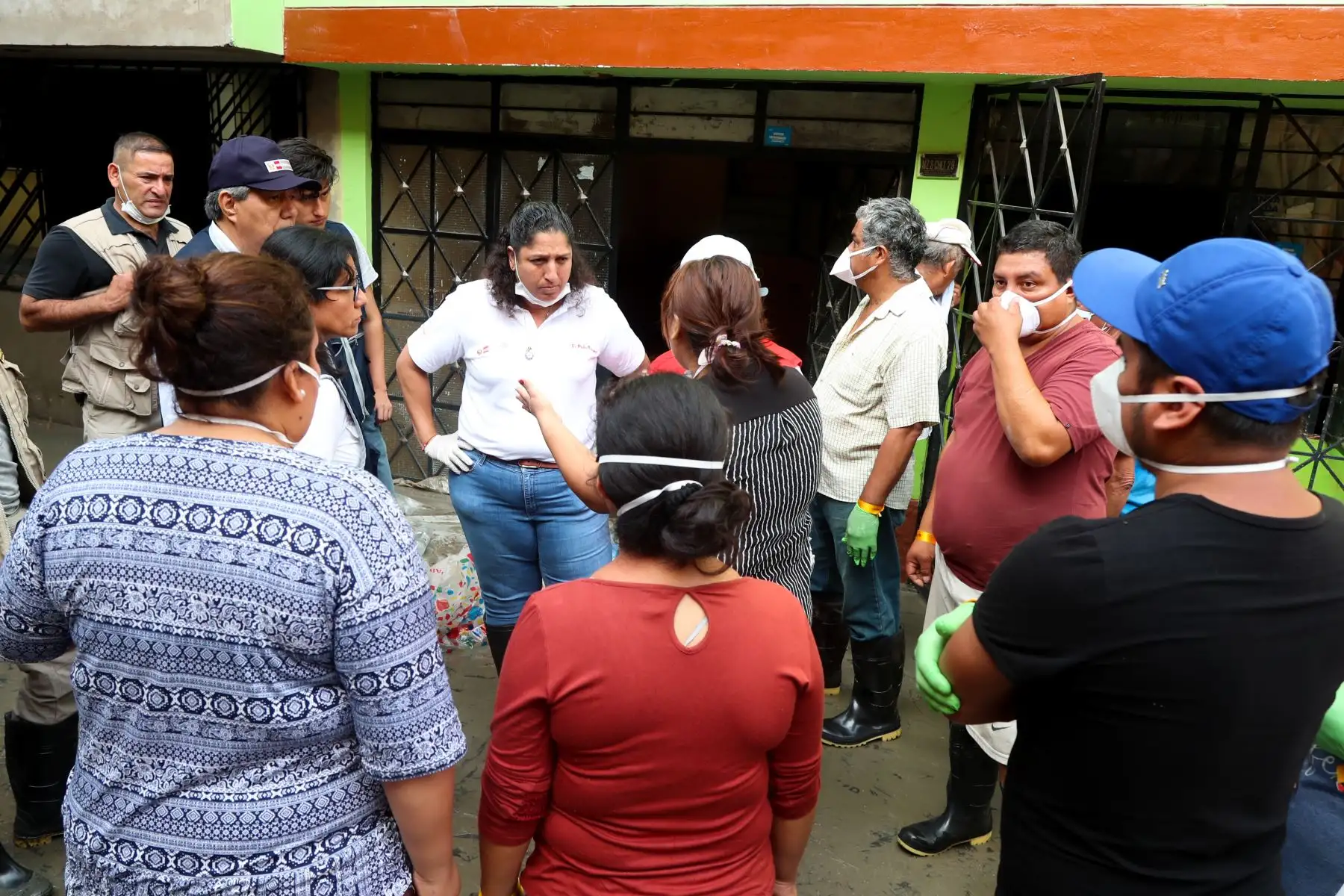La ministra del Ambiente, Fabiola Muñoz, inspecciona zona afectada por aniego en San Juan de Lurigancho. Foto: ANDINA/Difusión MINAM
