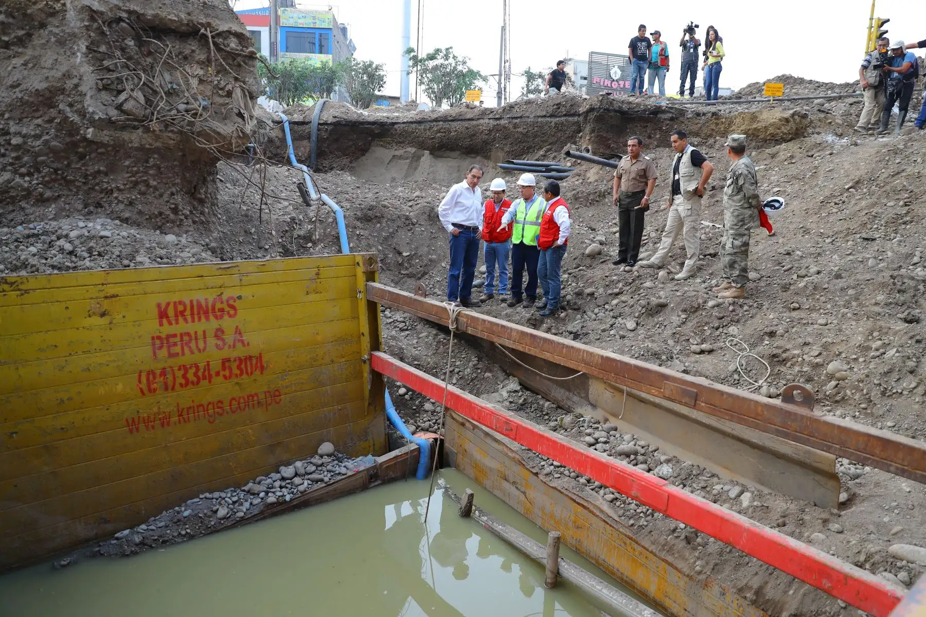 Presidente Vizcarra realiza visita de inspección a la zona afectada por el aniego en SJL. Foto: ANDINA/Prensa Presidencia