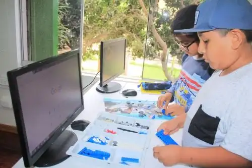 Talleres de Verano de MML ya empezaron. La novedad de este año es el curso dirigido a niñas y niños que quieran ser youtubers.