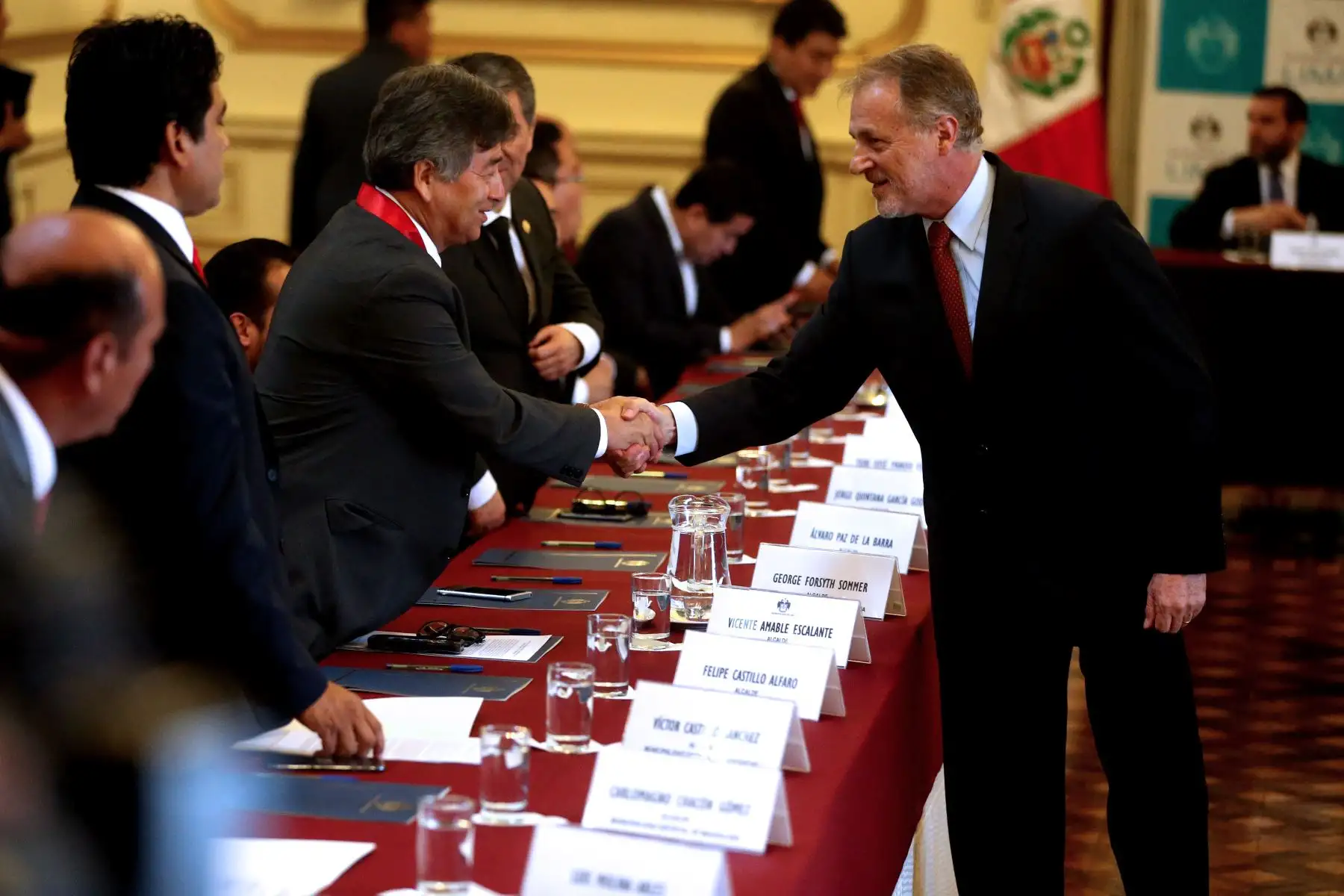 Jorge Muñoz y alcaldes distritales de Lima firmaron pacto contra la corrupción. Foto: ANDINA/Vidal Tarqui