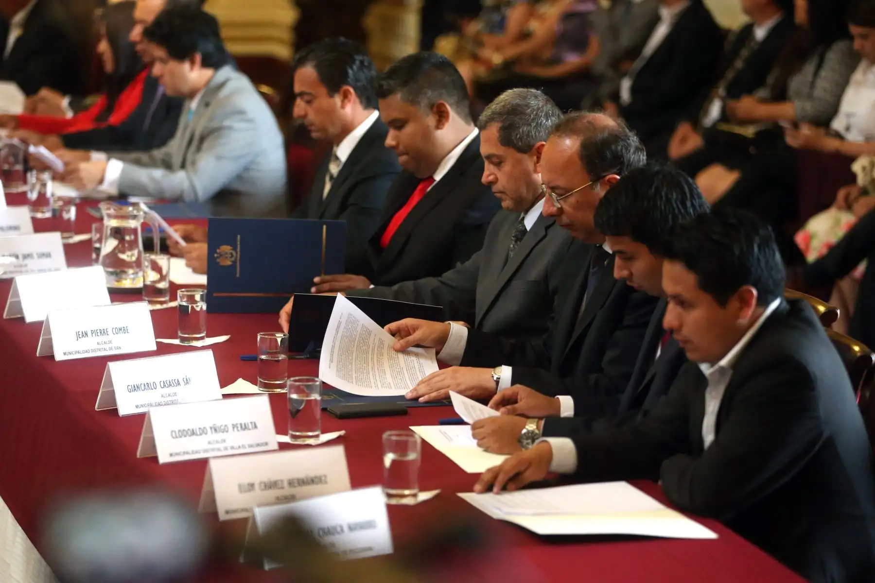 Jorge Muñoz y alcaldes distritales de Lima firmaron pacto contra la corrupción. Foto: ANDINA/Vidal Tarqui