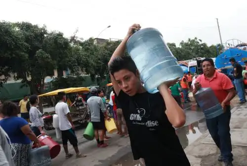 16/01/2019   Continuan las labores de limpieza en la zona afectada por el aniego en San Juan de Lurigancho. Foto: ANDINA/Norman Córdova