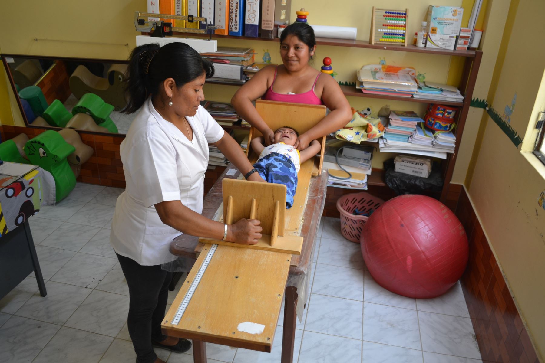 Servicios de salud y educación benefician a más de 194,000 personas en Piura. ANDINA/Difusión