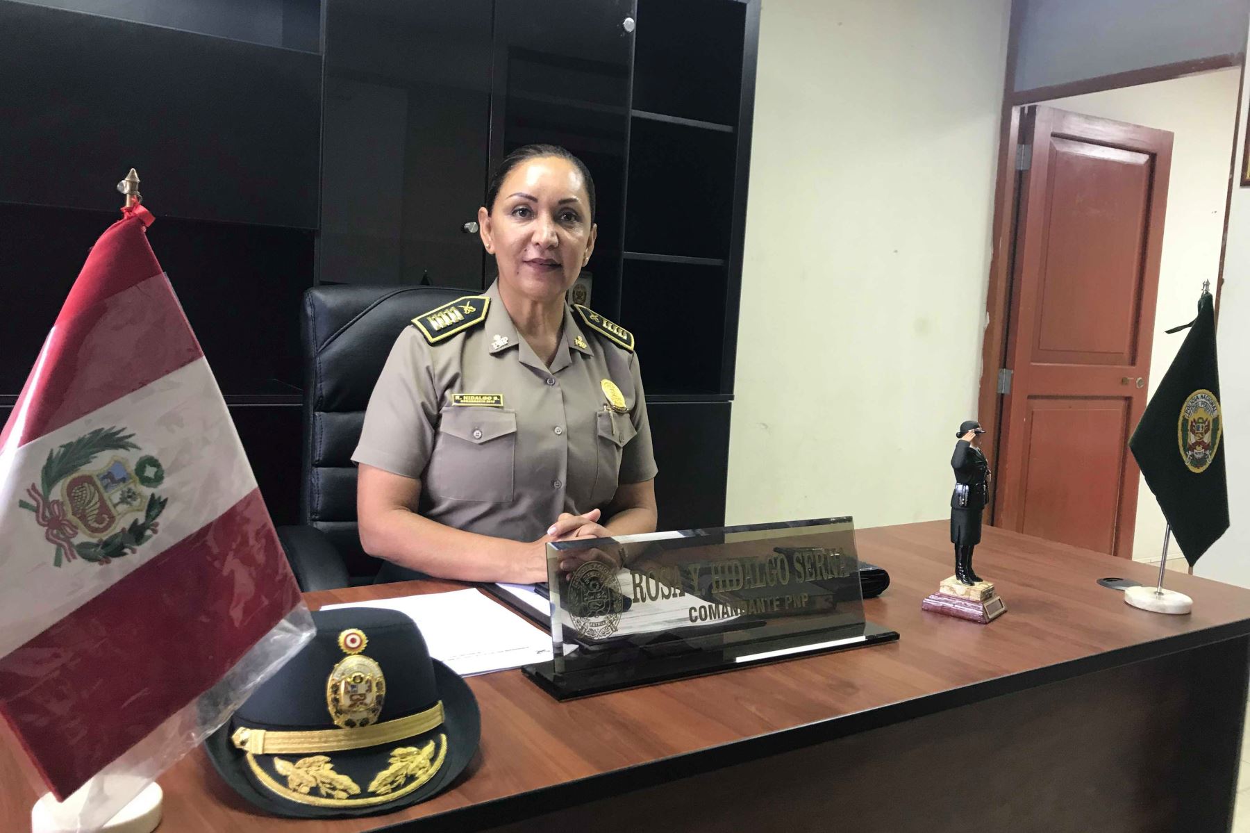 La comandante PNP Rosa Yuli Hidalgo Serna asumió formalmente el mando de la comisaría sectorial de Huarmey, región Áncash.