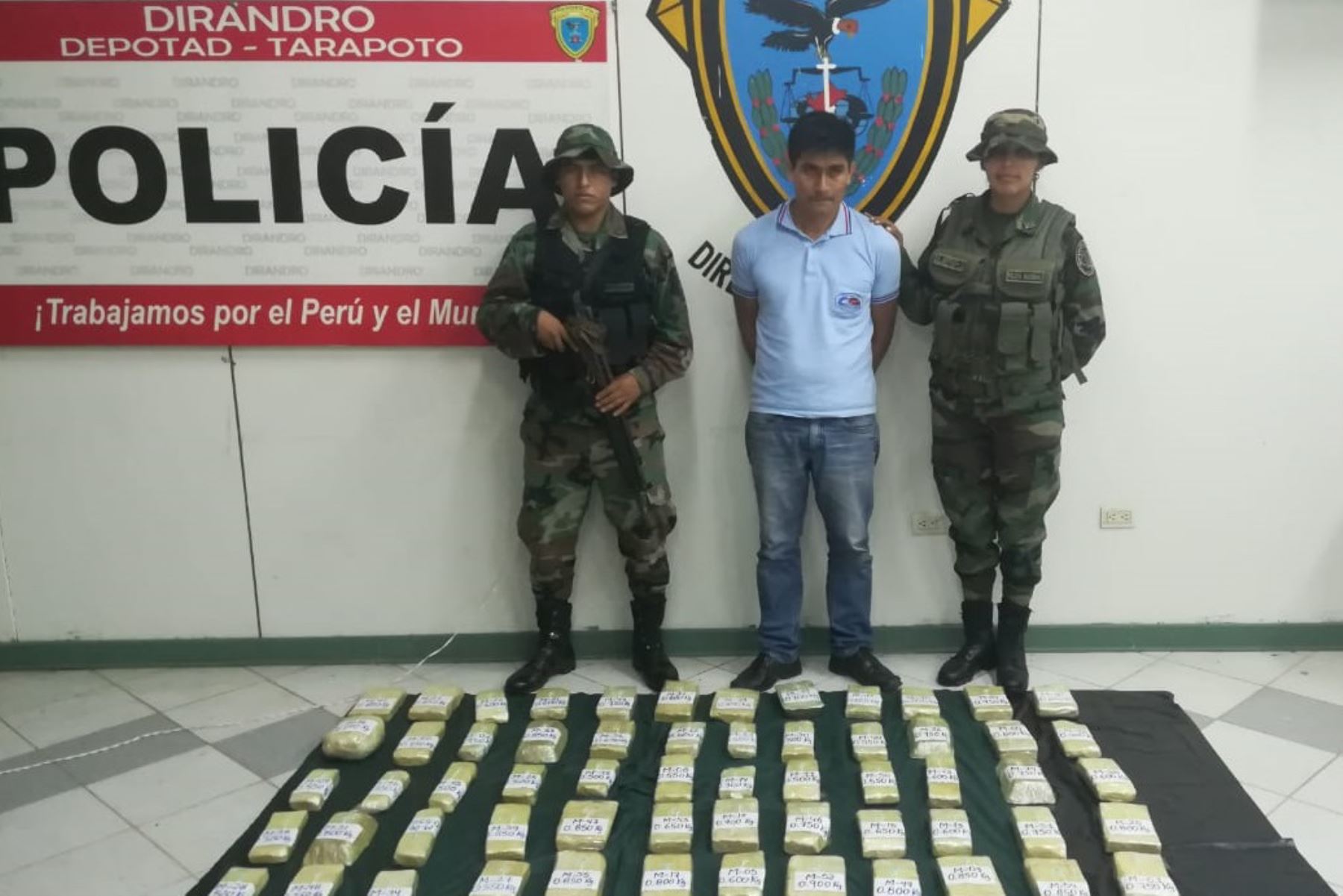 Intervienen a conductor de vehículo por transportar 39 kg de droga en San Martín