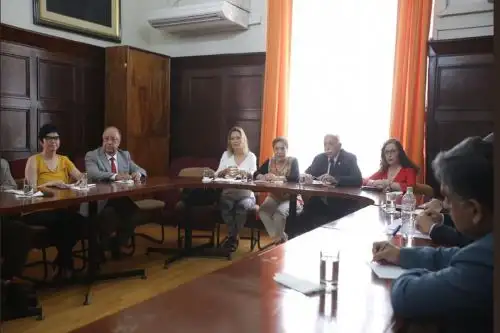 Comisión de la Reforma  Política se reúne con Fuerza Popular
