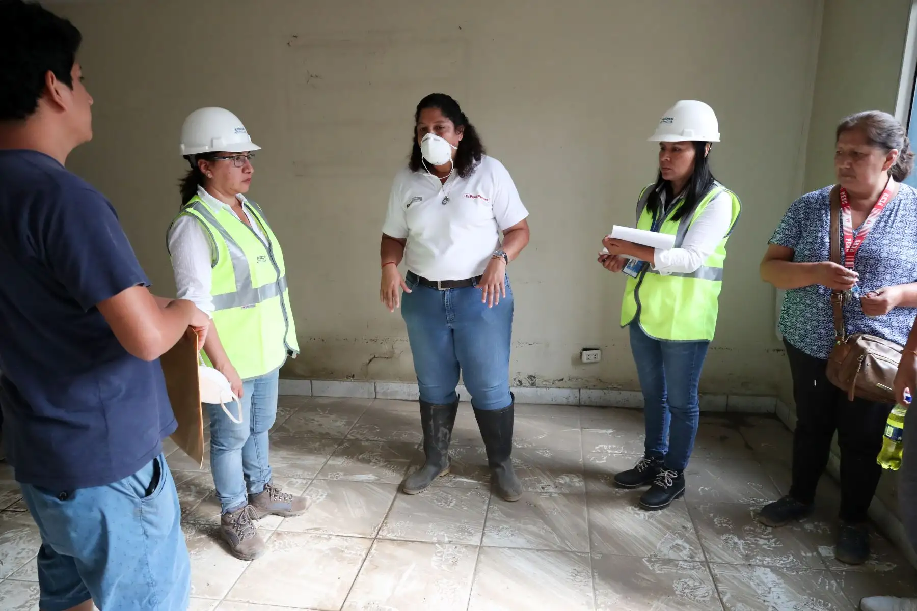 Ministra del Ambiente, Fabiola Muñoz, en San Juan de Lurigancho. Foto: Andina/difusión .