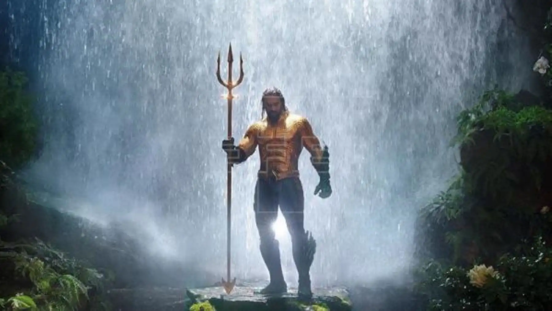 La cuarta plaza fue para "Aquaman", con 10.3 millones de dólares. Esta cinta de James Wan relata los orígenes del superhéroe que nació del amor entre un farero y una reina de un mundo submarino, una historia protagonizada por Jason Momoa y Amber Heard. (Foto. EFE)