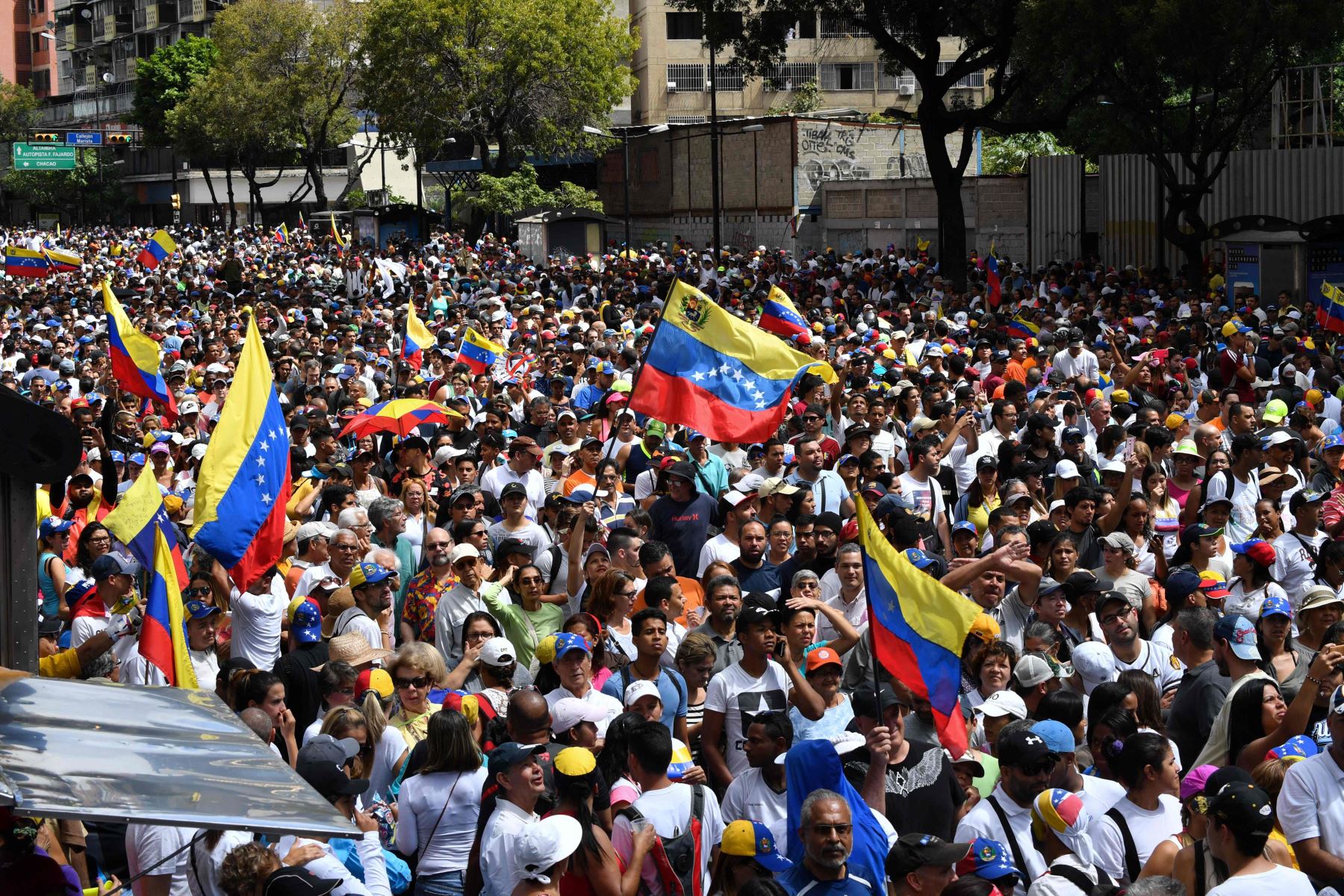 Partidarios de la oposición venezolana salen a las calles para protestar contra el gobierno del presidente Nicolás Maduro Foto: AFP