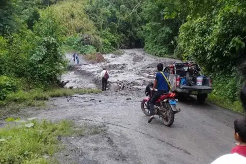Las intensas lluvias afectaron las vías de comunicación del distrito de Anchihuay, en la provincia de La Mar, región Ayacucho, reportó la municipalidad distrital, a través de la Subgerencia de Infraestructura, Desarrollo Urbano y Rural - División Técnica de Defensa Civil y Gestión de Riesgos.