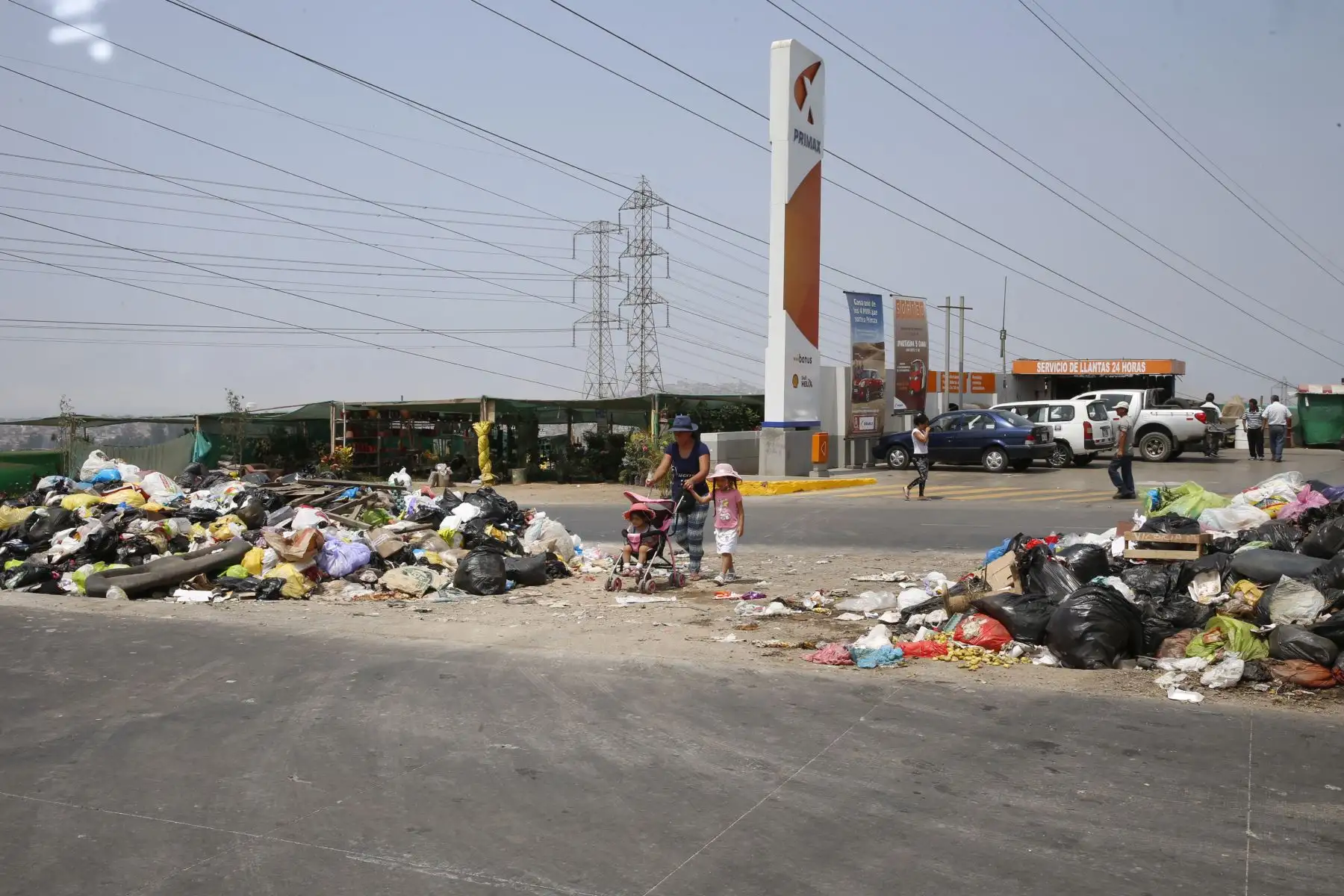 San Juan de Miraflores continúa con la problemática del recojo de basura en las calles del distrito.Foto: ANDINA/Nathalie Sayago