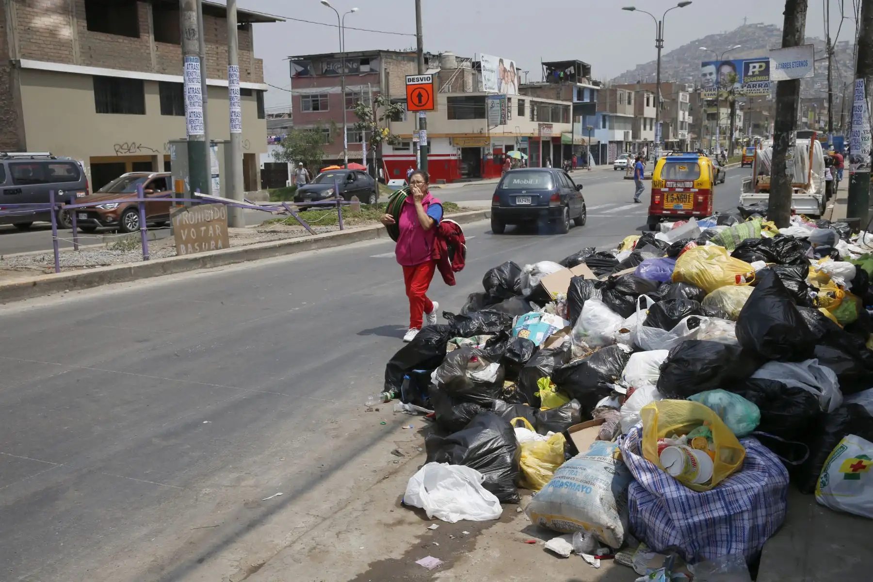 San Juan de Miraflores continúa con la problemática del recojo de basura en las calles del distrito.Foto: ANDINA/Nathalie Sayago