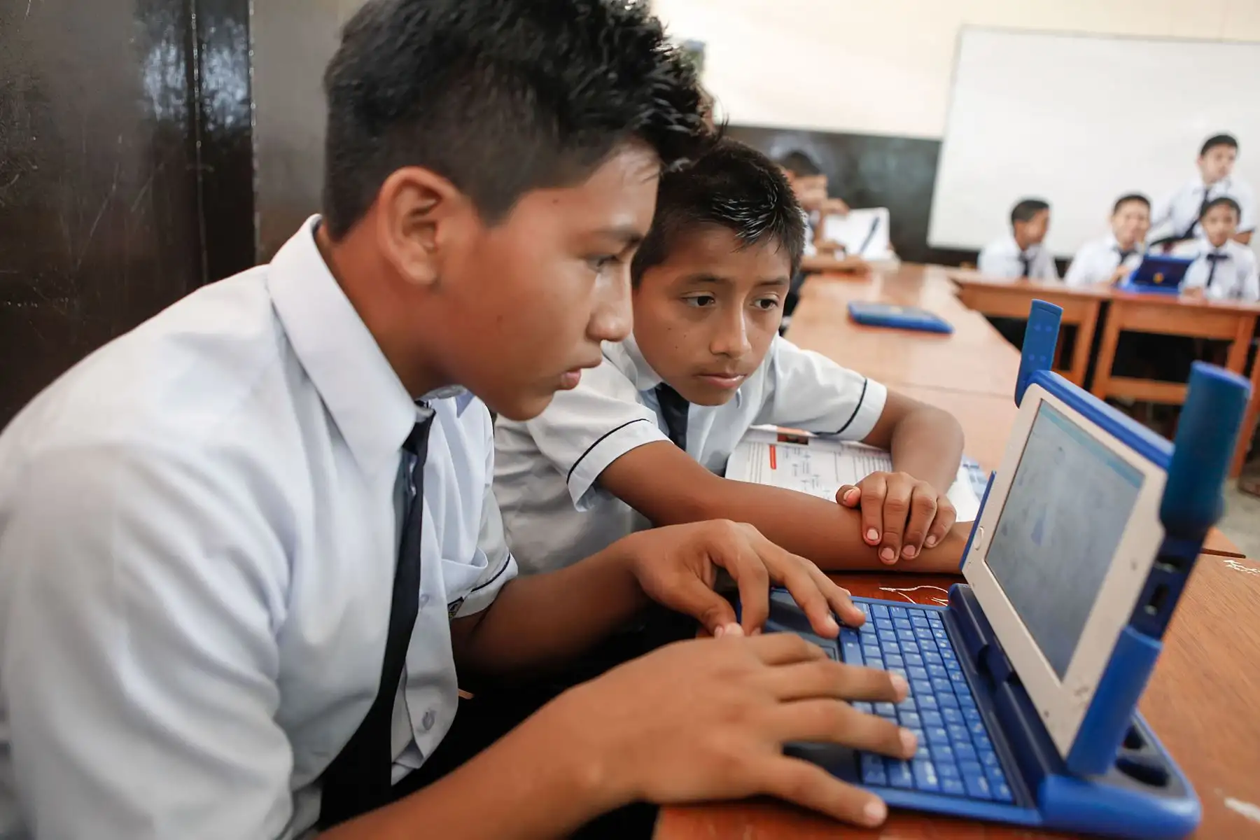 Internet de alta velocidad para regiones.