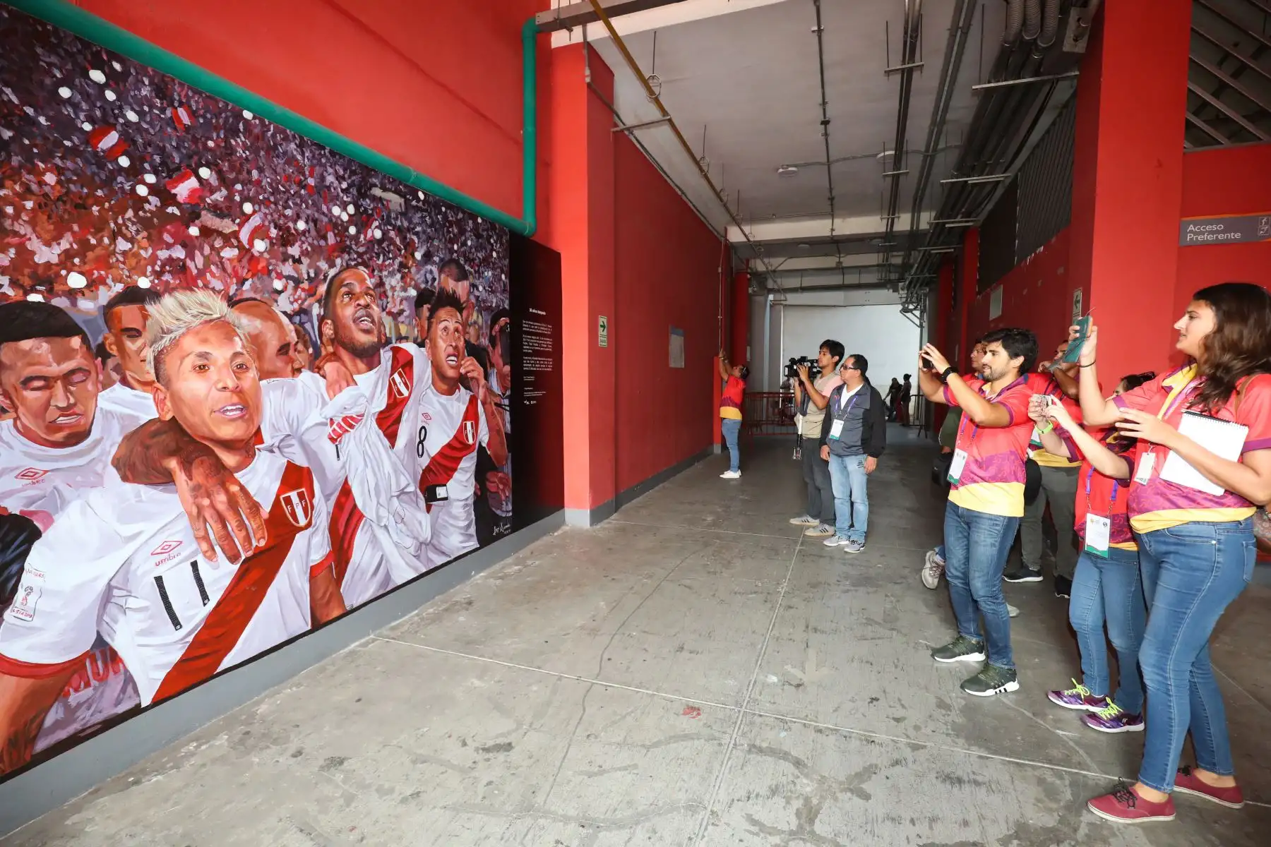 Panamericanos Lima 2019. Delegados de países participantes inspeccionan locaciones del Estadio Nacional. 

Foto: ANDINA/Juan Carlos Guzmán Negrini.