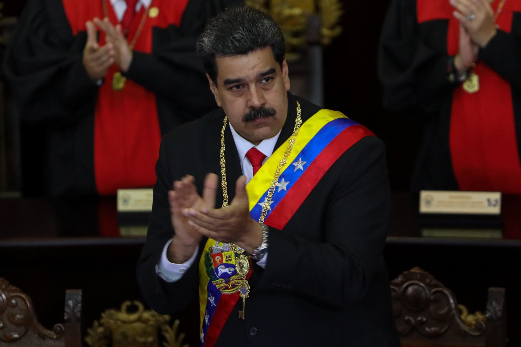 El presidente de Venezuela, Nicolás Maduro, asiste a la ceremonia de apertura al año judicial, este jueves en Caracas Foto: AFP