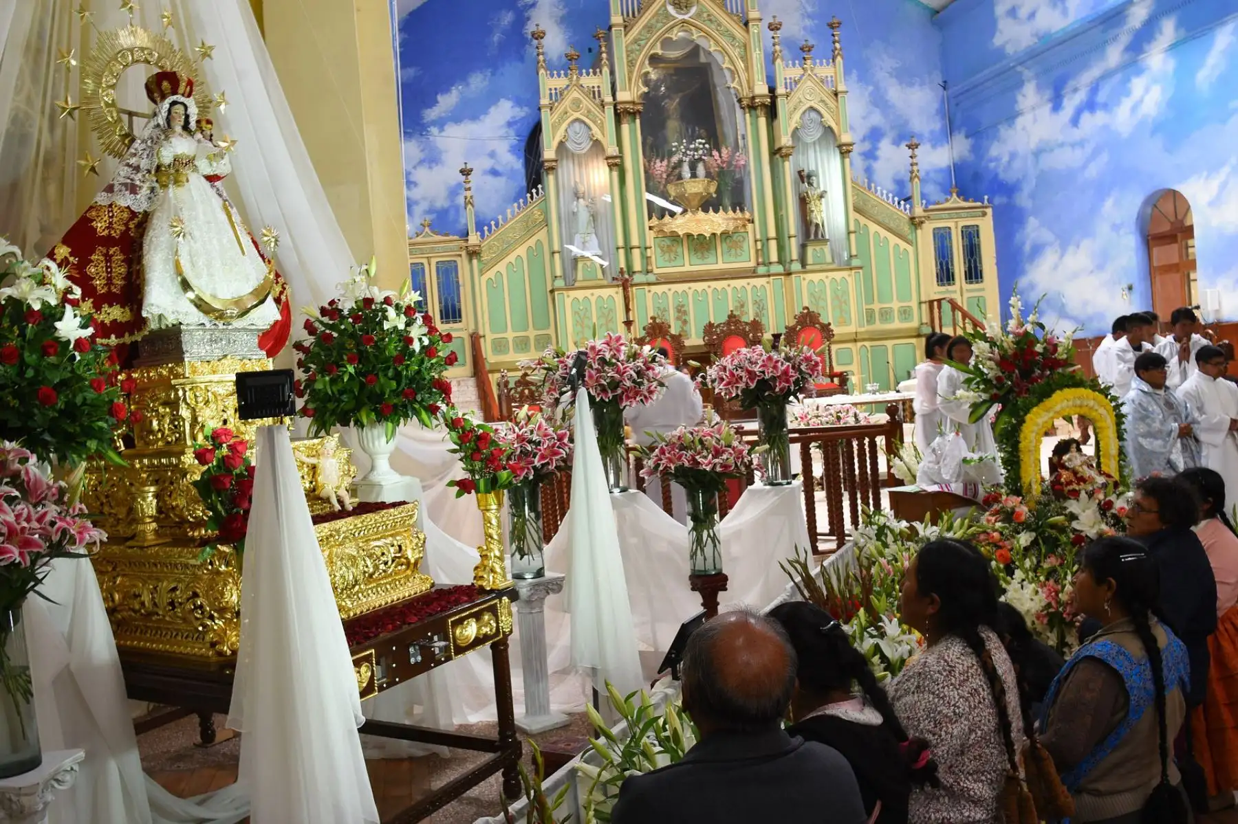 Con fervor religioso Puno inicia actos por Festividad de la Virgen de la Candelaria. ANDINA