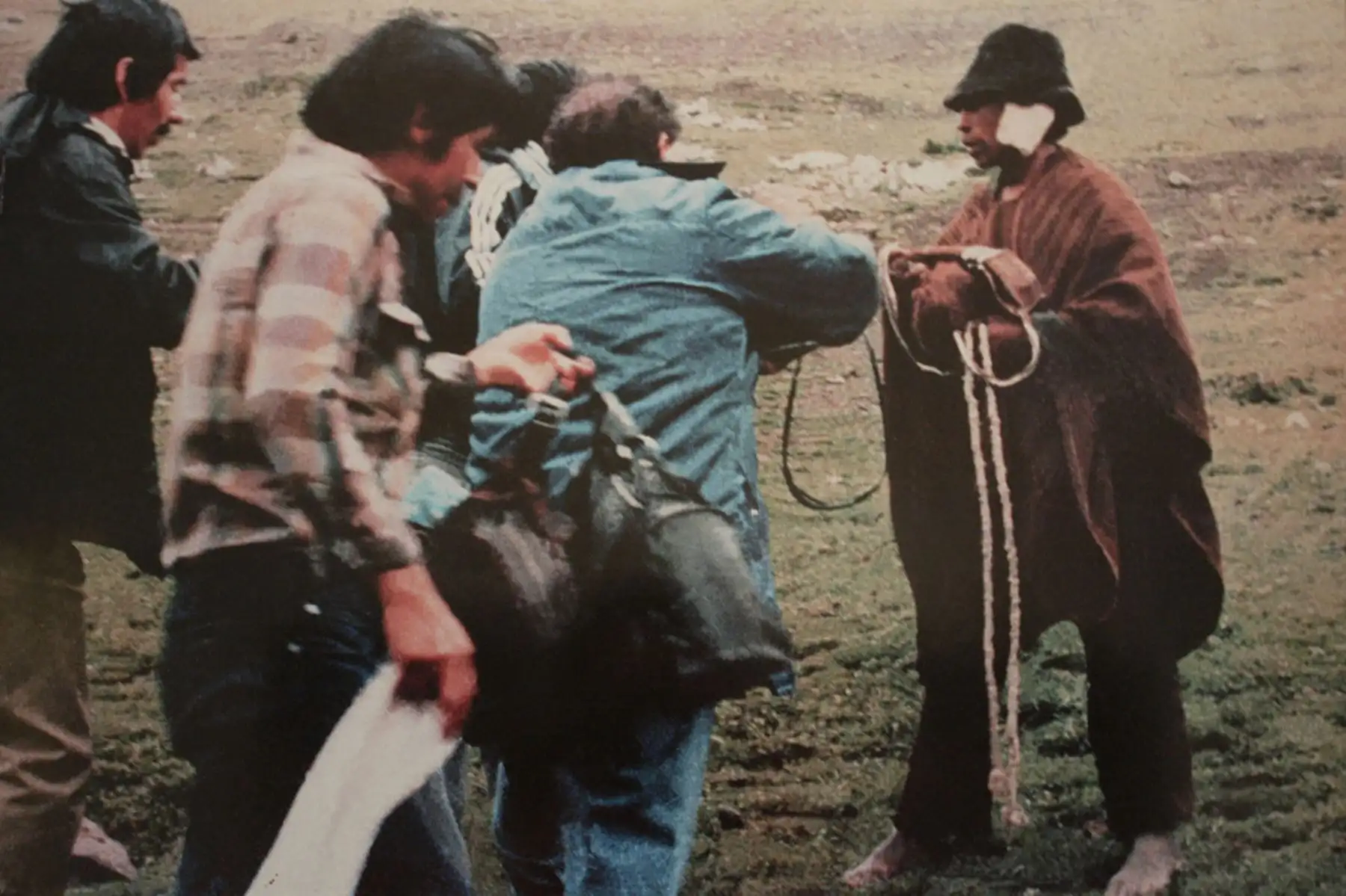 Ayacucho - 26 enero 1983 / Una de las imágenes de la secuencia captada por el periodista Willy Retto momentos antes de su muerte en Uchuraccay.
Foto: ANDINA/archivo