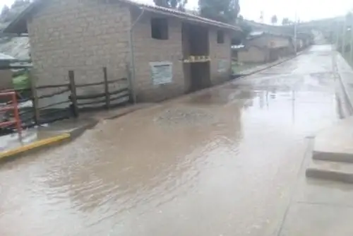Intensas lluvias causaron la inundación de 49 viviendas ubicadas en el  distrito de Pomacocha, provincia de Andahuaylas, región Apurímac, informó el Instituto Nacional de Defensa Civil (Indeci).