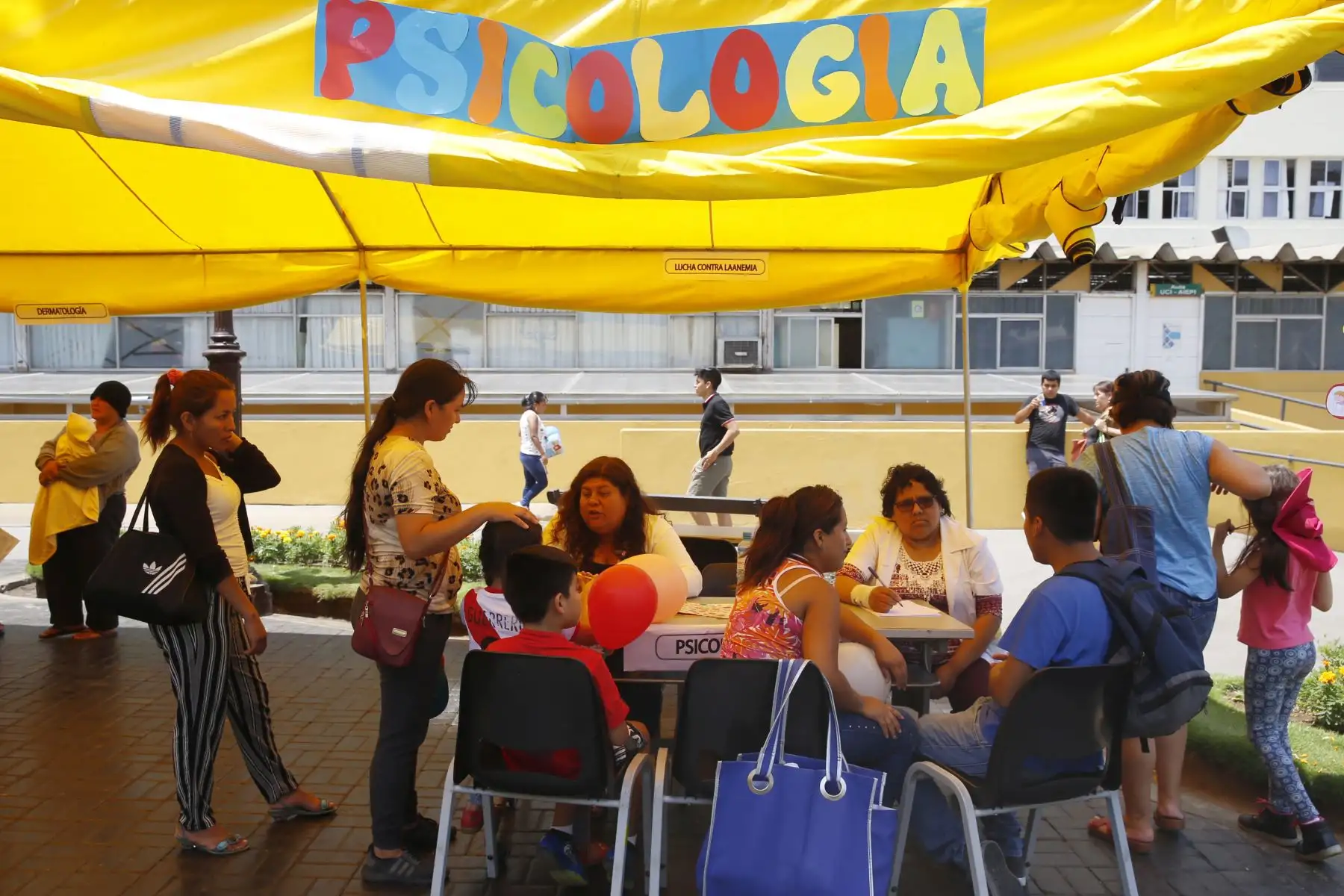 Instituto nacional del Niño sensibiliza a los padres de familia sobre los estilos de vida saludable durante el verano. Foto: ANDINA/Nathalie Sayago