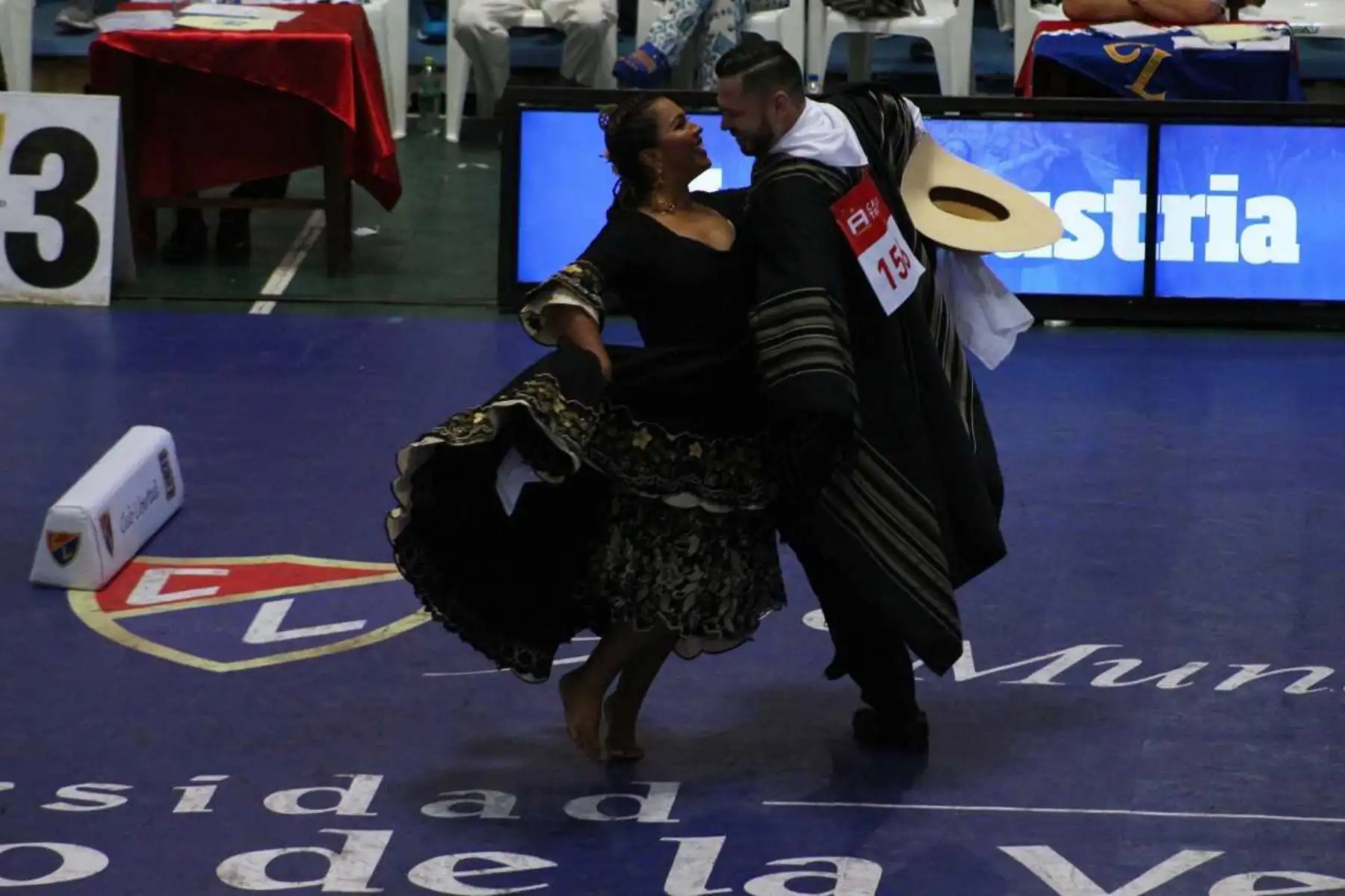 La 59° edición del Concurso Nacional de Marinera y 9° Concurso Mundial de Marinera ingresa a su etapa final y las parejas clasificadas en las 12 categorías esperarán con mucha ansiedad y nerviosismo la gran final a disputarse mañana domingo en el coliseo cerrado Gran Chimú, de la ciudad de Trujillo, capital de la región La Libertad.