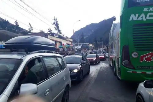 Deslizamientos y caída de piedras restringen tránsito en carretera Central. Foto: ANDINA/Difusión.