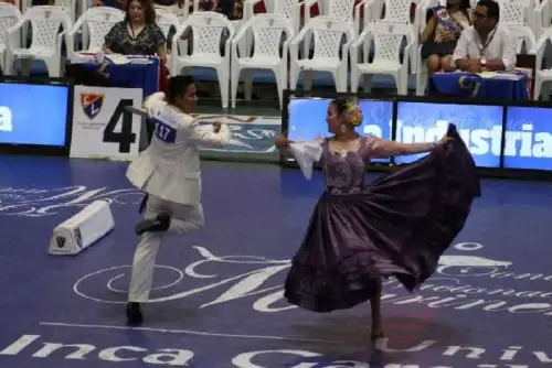 Tras una semana de intensa competencia, el 59 Concurso Nacional y 9º Mundial de Marinera, que se realiza en la ciudad de Trujillo, región La Libertad, está llegando a la recta final y hoy se conocerá a las parejas ganadoras de los pañuelos de oro, plata y bronce en cada una de las 11 categorías en disputa.