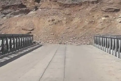 Áncash: restringen acceso a puente carbonero por deslizamientos