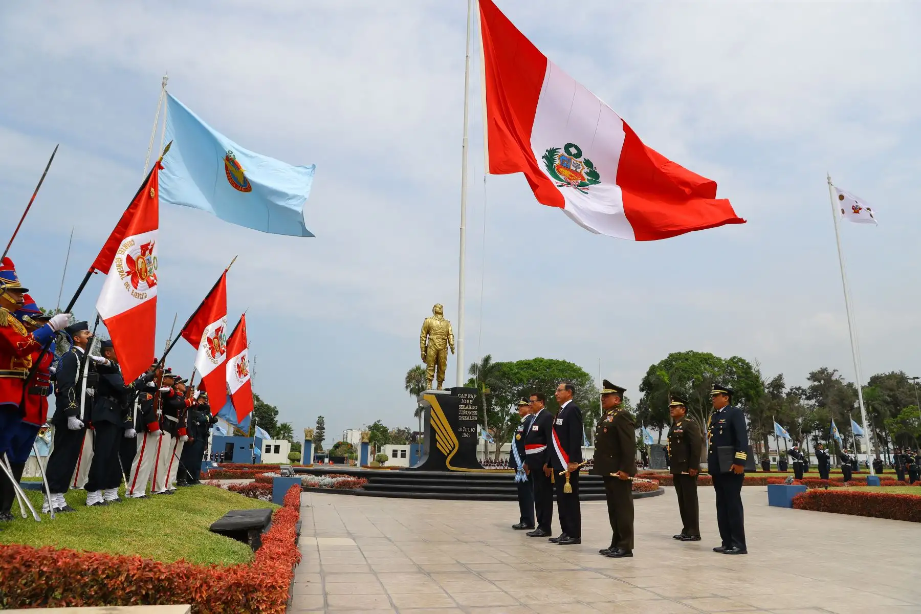 Presidente  Vizcarra participó de la ceremonia central por los 100 años  de la Fuerza Aérea del Perú. Foto: ANDINA/Prensa Presidencia