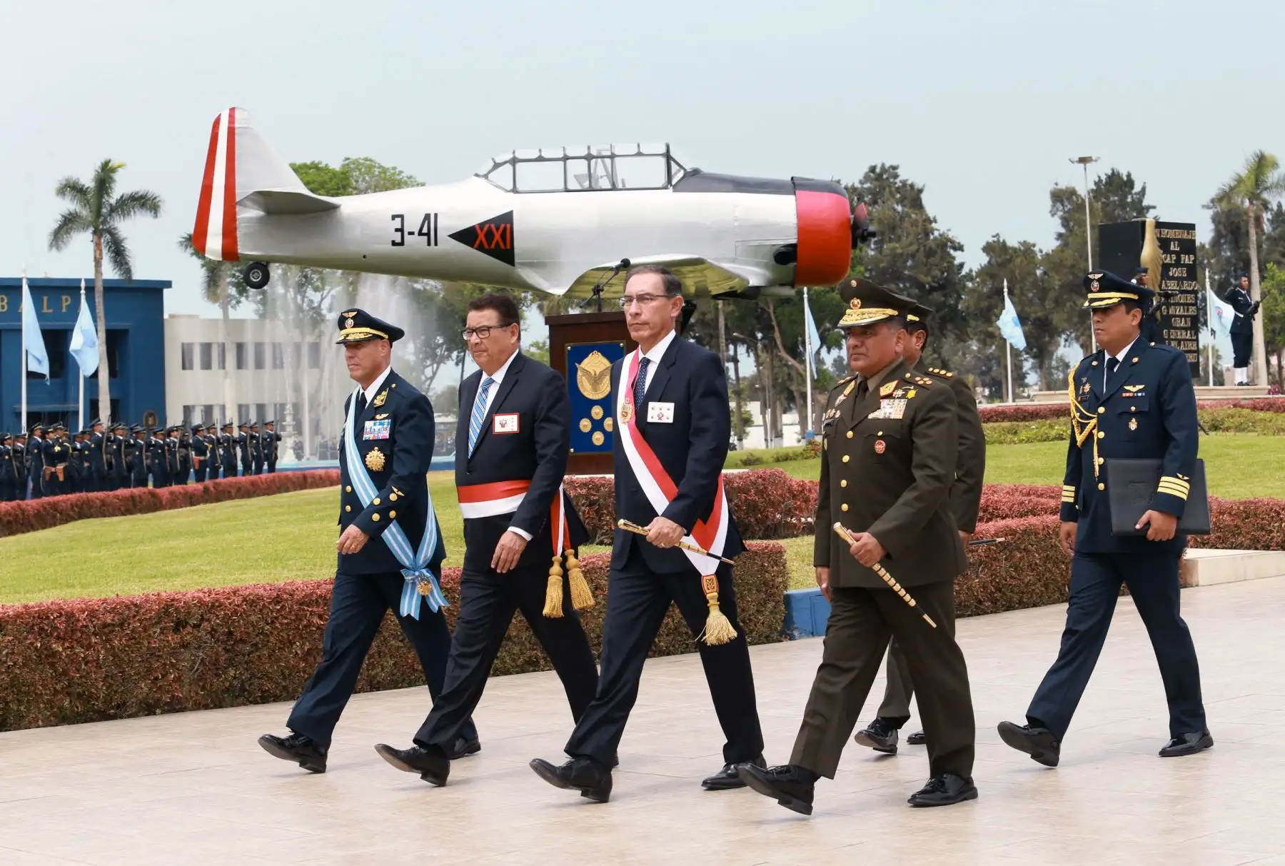 Presidente   Martín Vizcarra participó de la ceremonia central por los 100 años  de la Fuerza Aérea del Perú .Foto: ANDINA/Norman Córdova