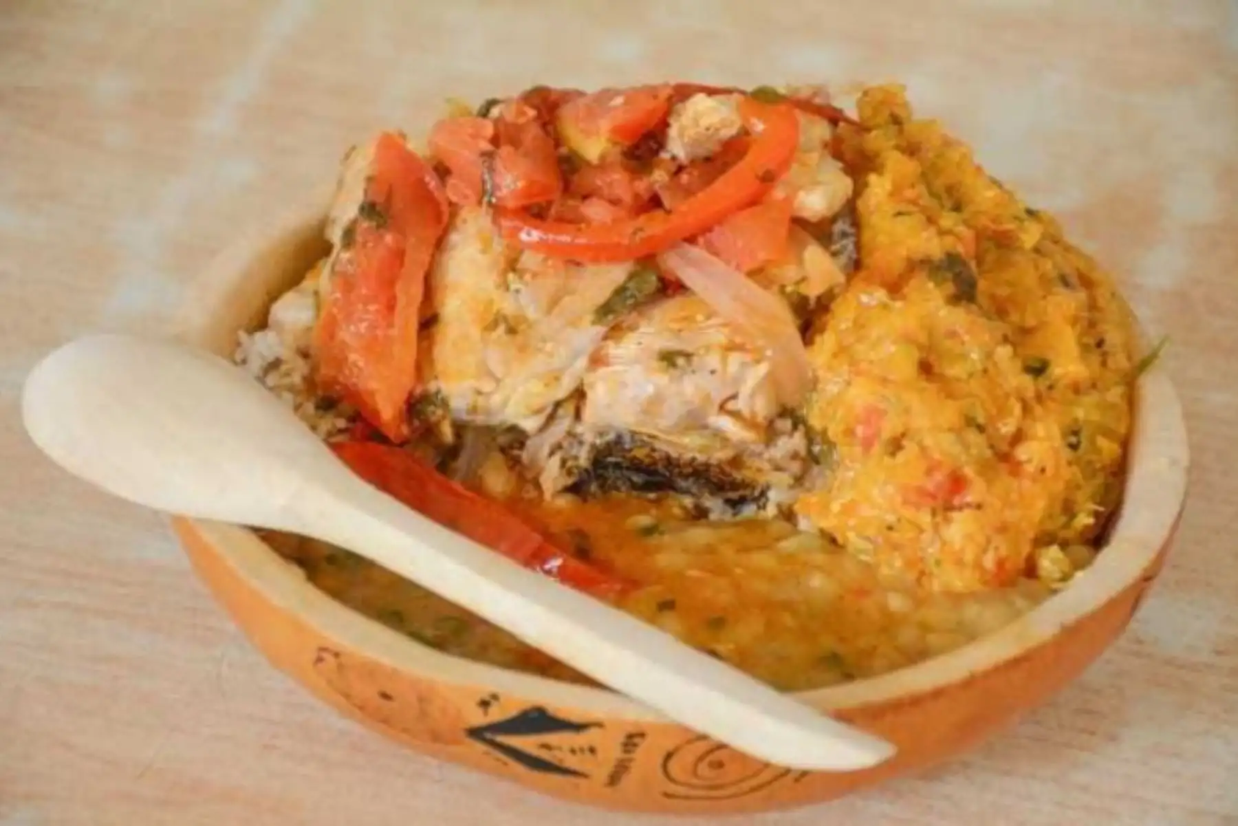 Con el objetivo de crear la Guía Gastronómica Regional, que tendrá la relación de los más representativos restaurantes y los diversos platos típicos de cada zona de Piura, el parlamentario andino Mario Zúñiga Martínez, sostendrá a partir de hoy lunes 28 de enero, reuniones de trabajo con autoridades locales y dueños de establecimientos culinarios de la región.