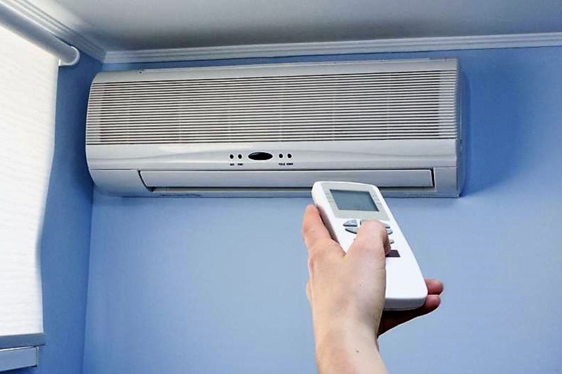 El equipo de aire acondicionado debe tener mantenimiento y limpieza frecuente para evitar la presencia de enfermedades respiratorias. ANDINA/Difusión