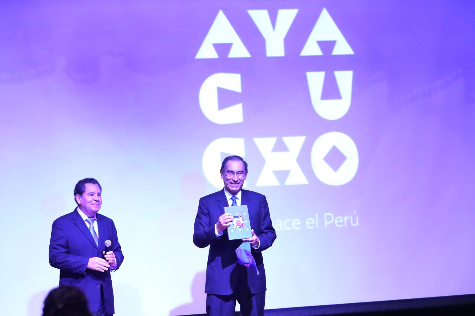 Con la participación del presidente Vizcarra se lanzó la Marca Ayacucho, promovida por el Patronato Pikimachay, que encabeza Carlos Añaños. Foto: ANDINA/Melina Mejía