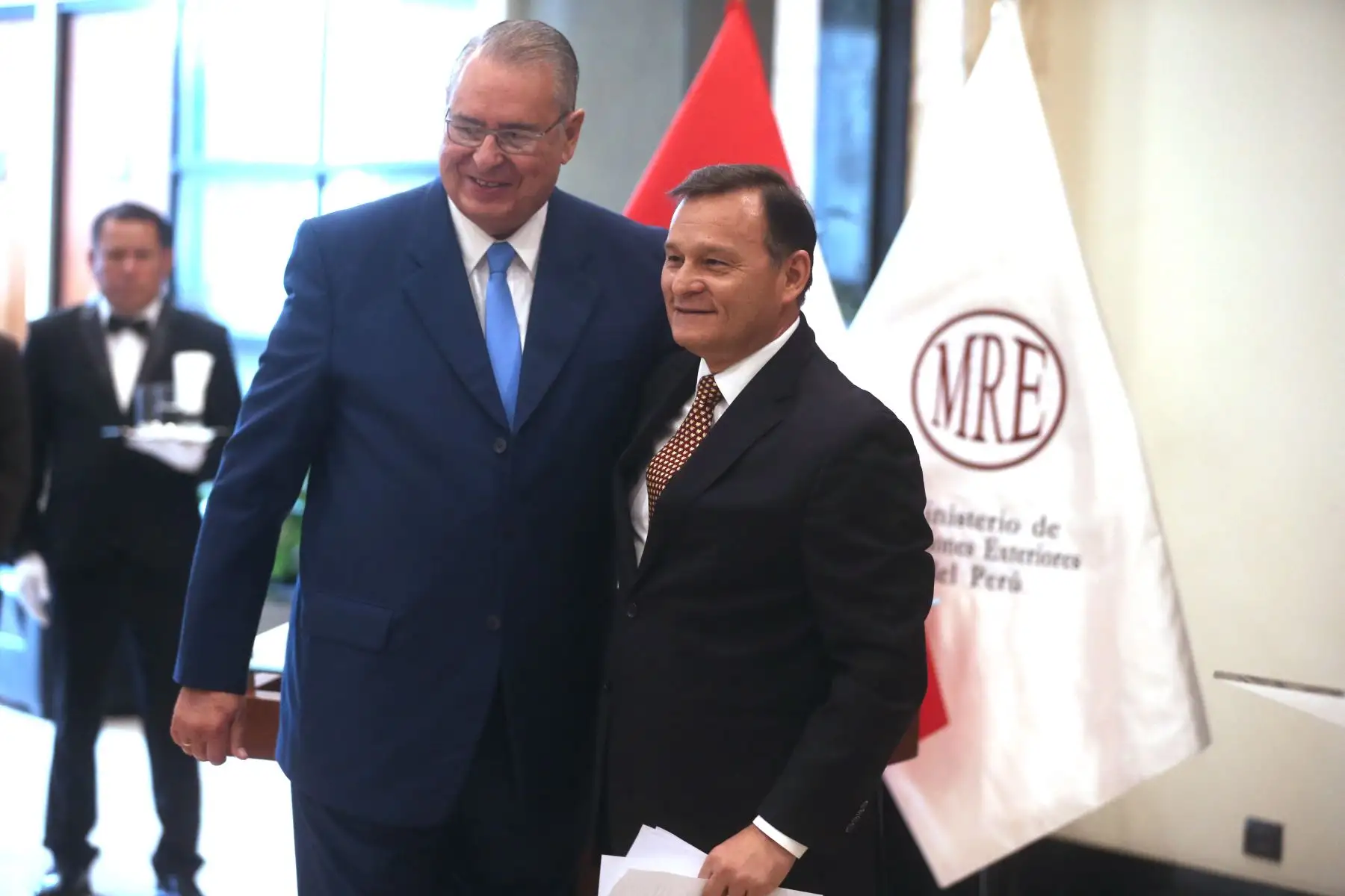 Edward Allan Wagner Tizón es un diplomático peruano. y el canciller Néstor Popolizio, participa en una ceremonia por el V aniversario del fallo de la Corte Internacional de La Haya. Foto: ANDINA/Vidal Tarqui