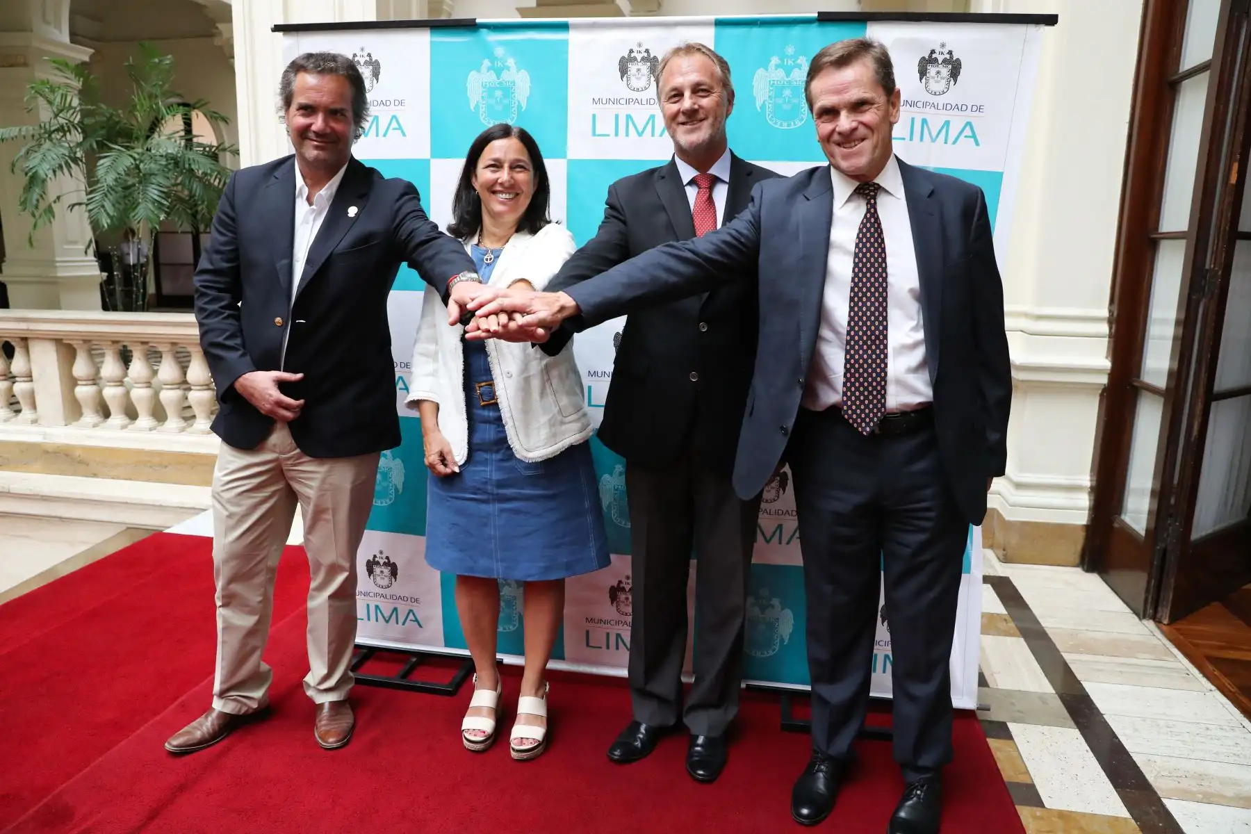 El Alcalde de Lima Jorge Muñoz se reunió con la ministra del Deporte de Chile, Pauline Kantor y el presidente de la Organización Deportiva Panamericana (PANAMSPORTS)

Foto: ANDINA/Juan Carlos Guzmán Negrini.