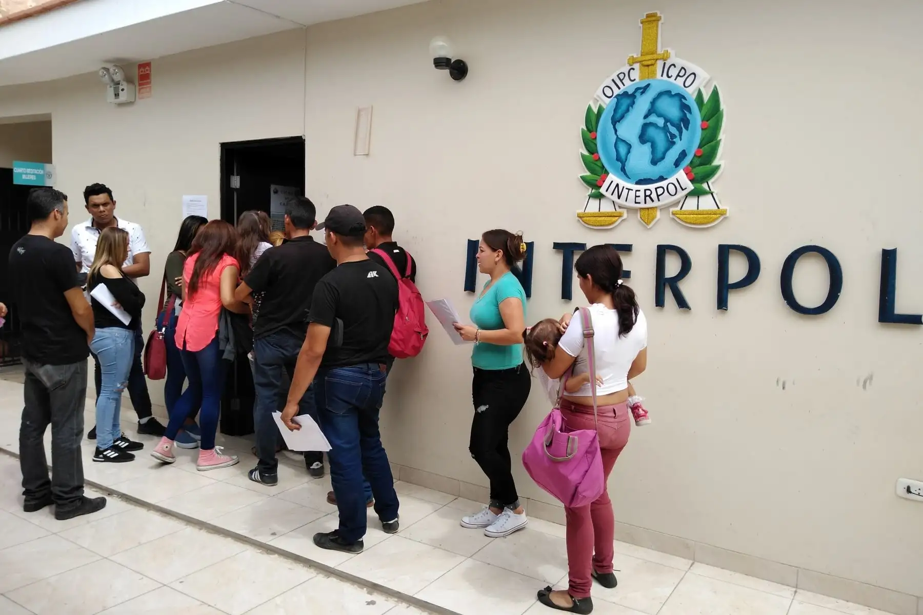 Desde noviembre pasado, la oficina de la Interopol que funciona en la comisaría de la ciudad de Lambayeque ha atendido a más de 8,000 ciudadanos venezolanos.