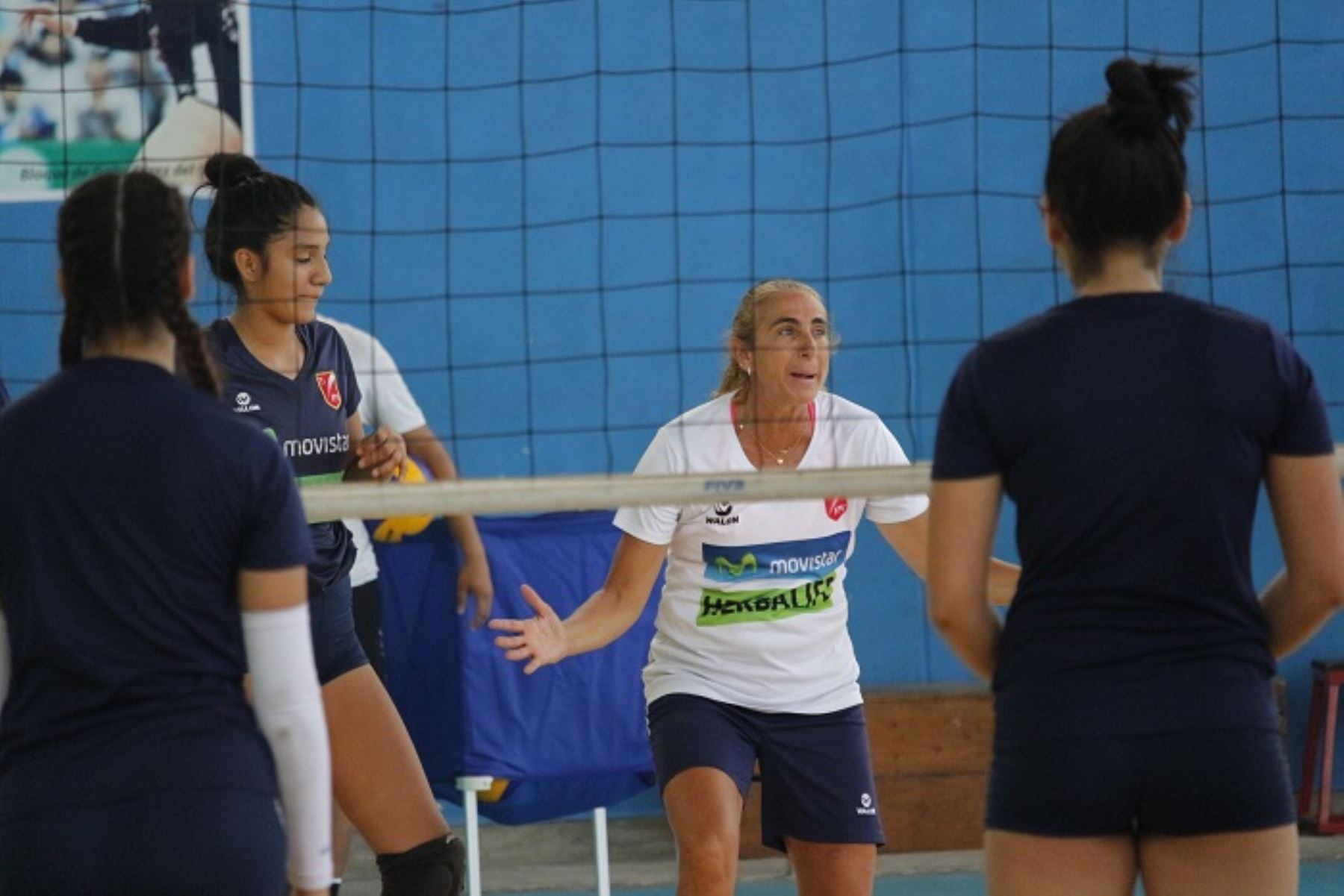 Natalia Málaga  busca recuperar el sitial del voleibol peruano en mundiales.