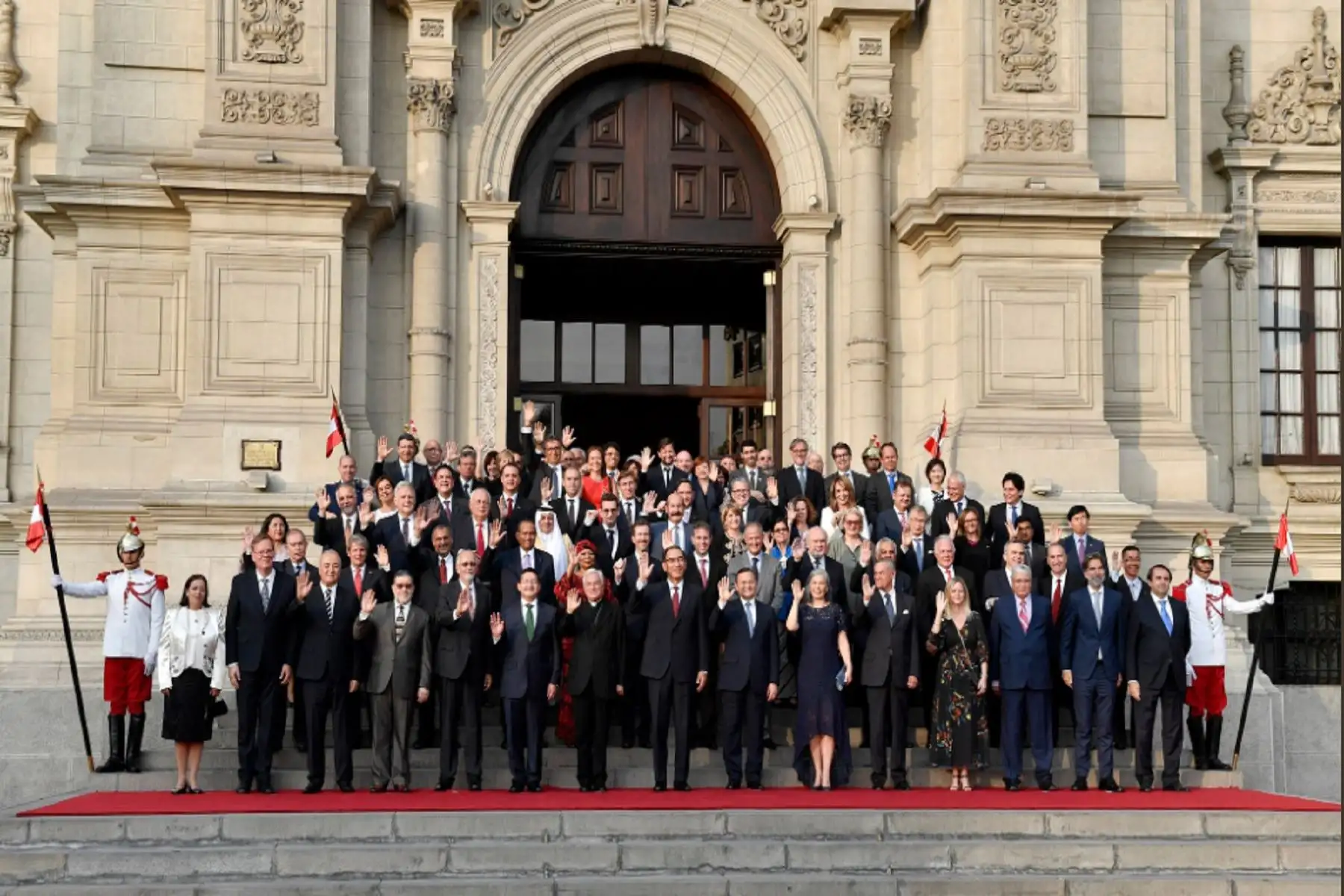 Presidente Martín Vizcarra recibe el saludo del Cuerpo Diplomático acreditado en el Perú