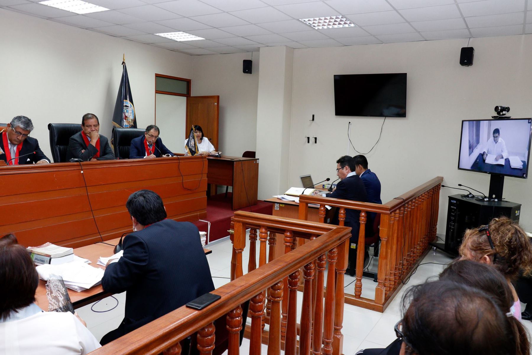 La Segunda Sala Penal de Apelaciones de la Corte Superior de Justicia del Santa confirmó hoy la pena de dos años de cárcel para el exgobernador regional de Áncash César Álvarez.
