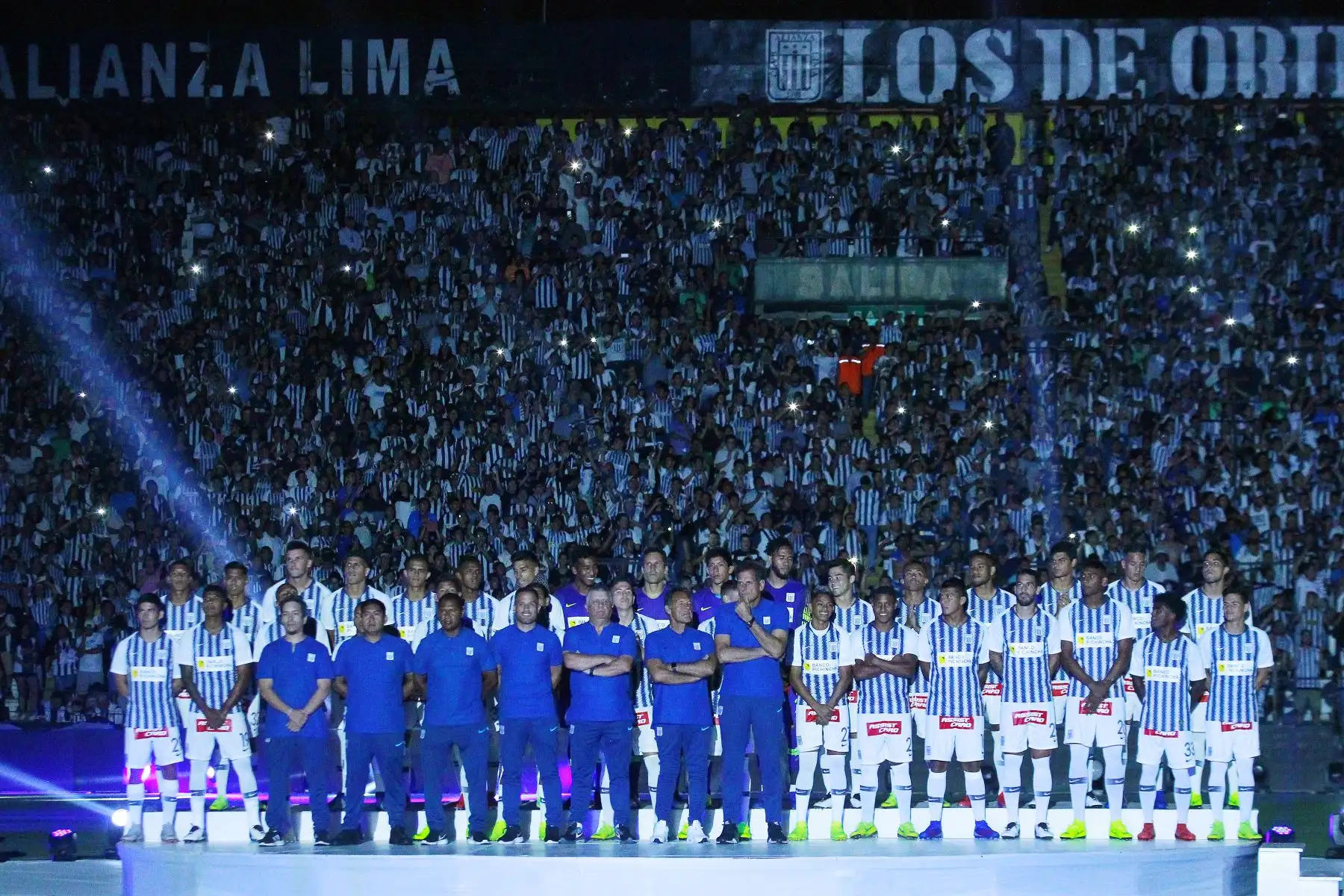 Alianza Lima presenta a jugadores y equipo técnico 2019 en la llamada "Noche Blanquiazul". Foto: ANDINA/Eddy Ramos.