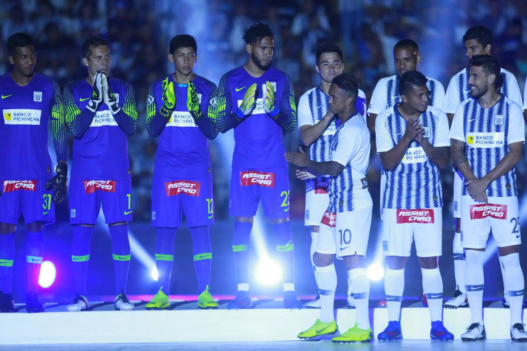 Alianza Lima presenta a jugadores y equipo técnico 2019 en la llamada "Noche Blanquiazul". Foto: ANDINA/Eddy Ramos.
