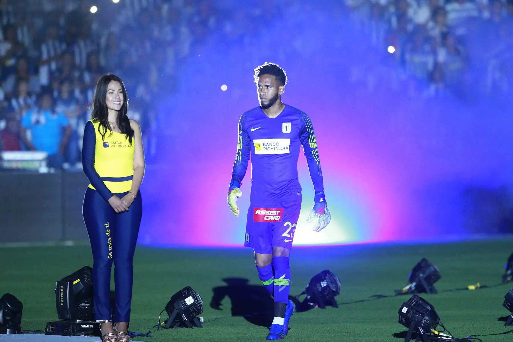 Alianza Lima presenta a Pedro Gallese como jugador para la   temporada 2019 en la llamada " Noche Blanquiazul". Foto: ANDINA/Eddy Ramos
