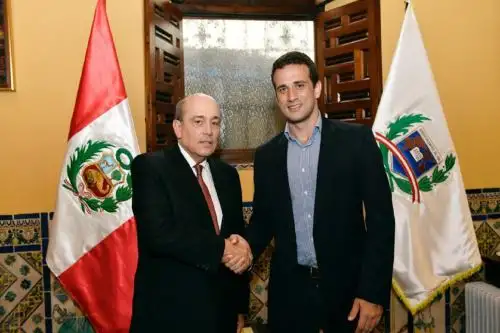 INTERNET/Medios