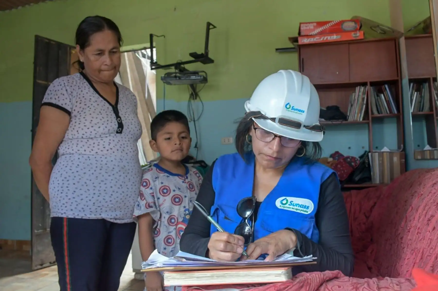 Sunass vigilará que vecinos de SJL afectados por el aniego y el corte de agua no paguen factura de Sedapal prestación de servicio. Orientará a familias casa por casa.