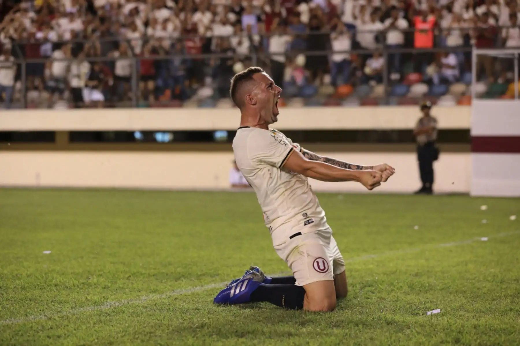 Presentación del plantel  de Universitario de deportes 2019 en el  estadio Monumental.Foto: ANDINA/Twiter Universitario