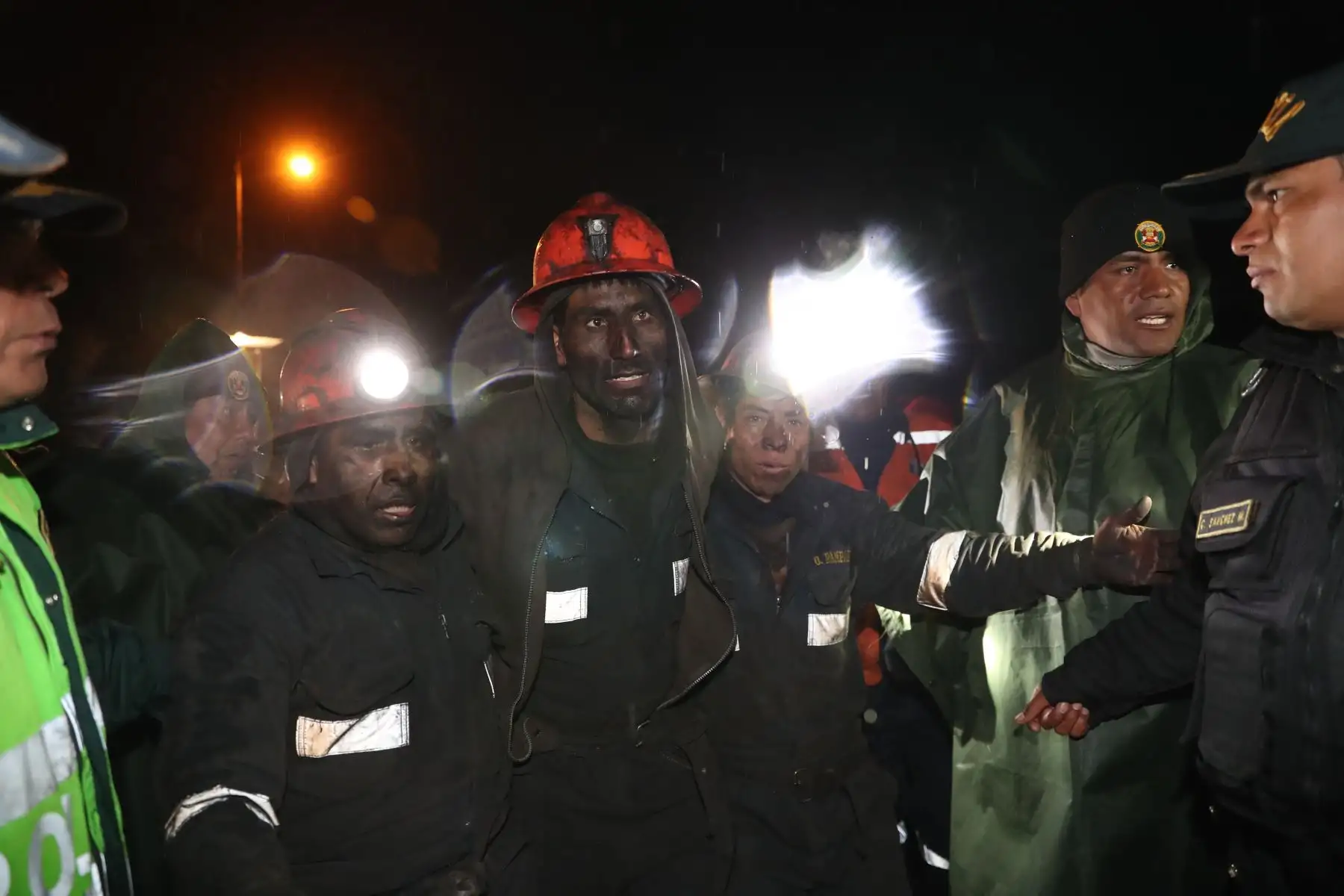 Rescate de los cuatro mineros que permanecieron atrapados en mina de carbón Pampahuay, en Oyón. Foto: ANDINA/MINEM