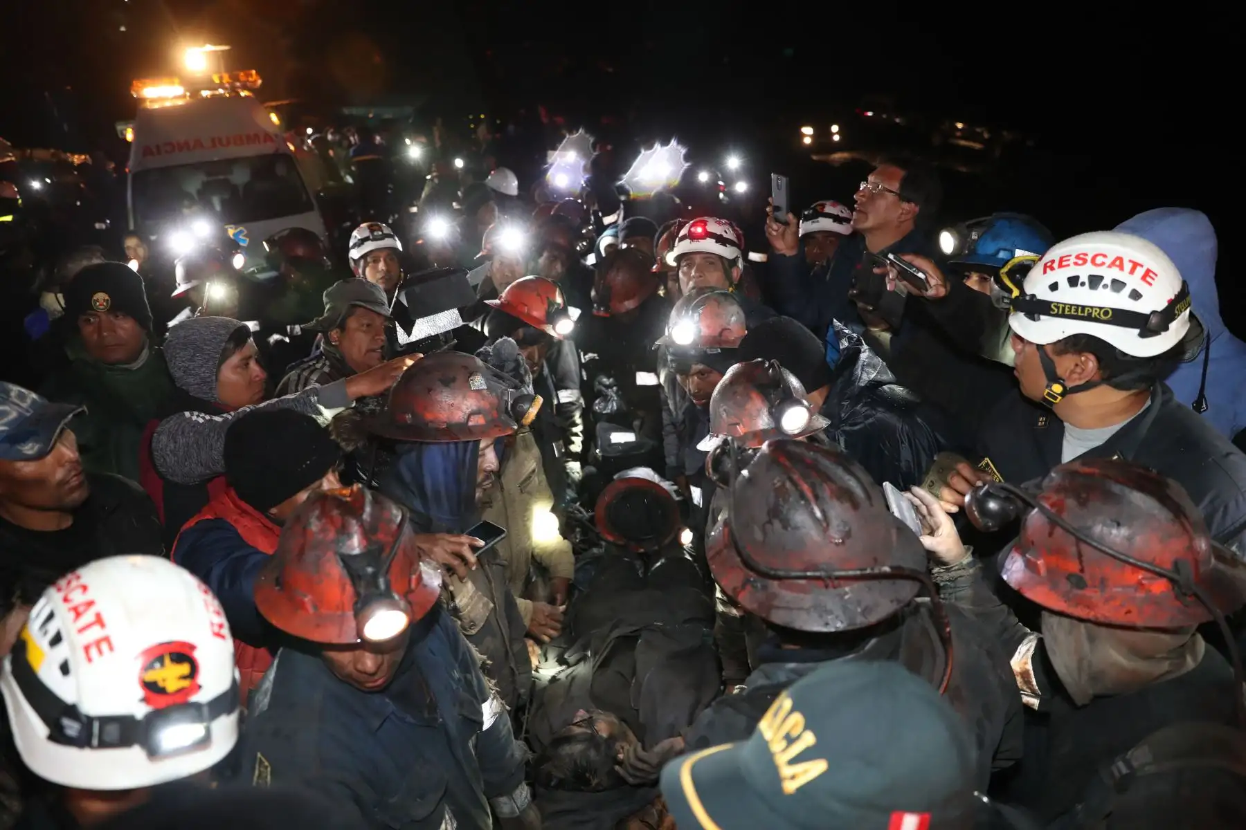 Rescate de los cuatro mineros que permanecieron atrapados en mina de carbón Pampahuay, en Oyón. Foto: ANDINA/MINEM