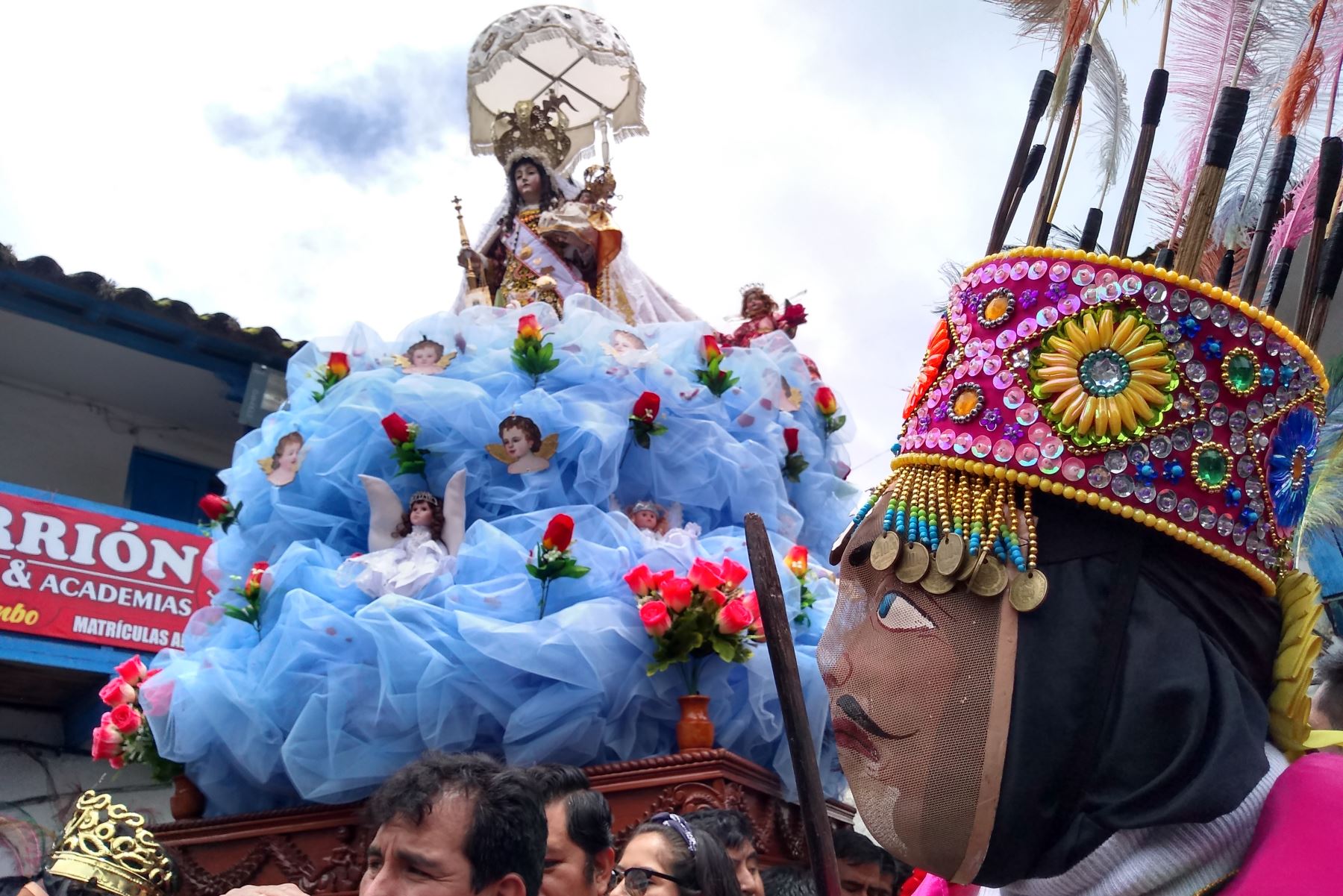 Así se recordó Cusco la coronación de la Virgen del Carmen de Paucartambo. ANDINA/Percy Hurtado