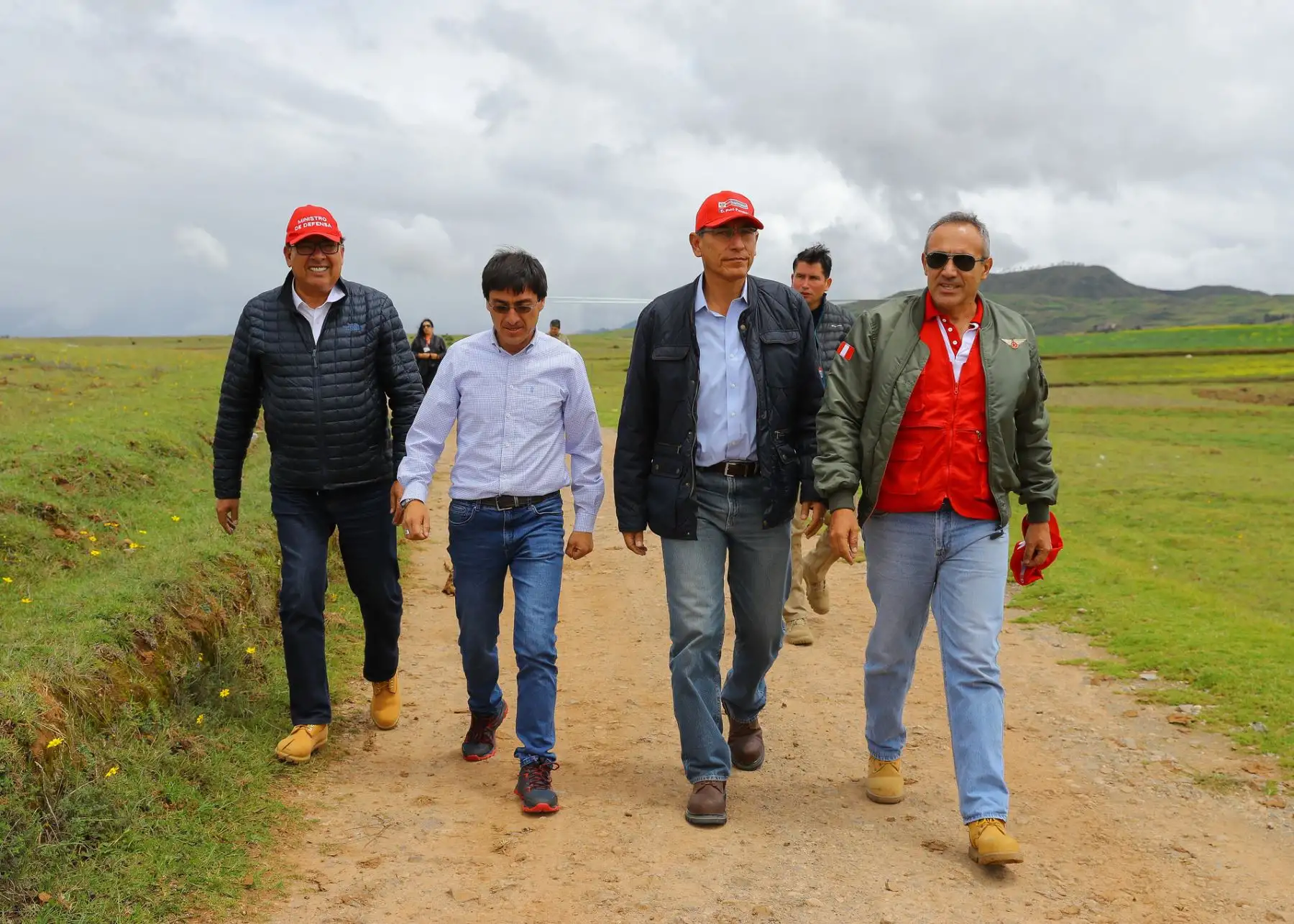 Presidente Martín Vizcarra visitó proyecto Chinchero.