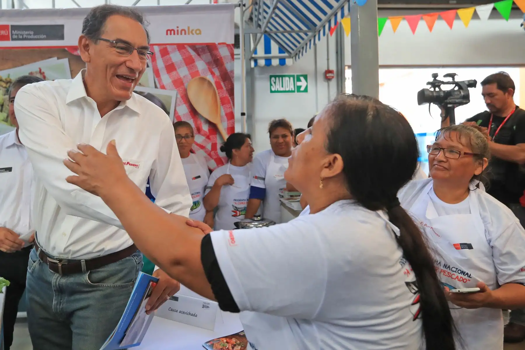 Presidente Vizcarra junto al Ministro de la Producción, Raúl Pérez Reyes lanzan la campaña "Martes de Pescado"  Foto: ANDINA/Prensa Presidencia